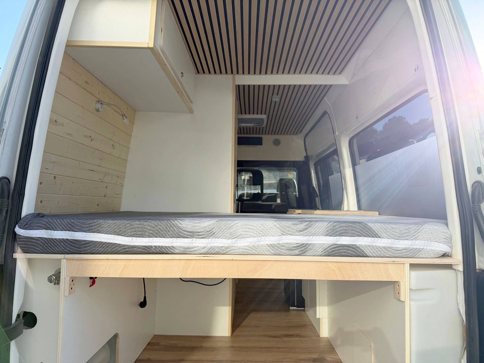 Berth Mercedes Sprinter 2,2 l 129 ch - Yescapa