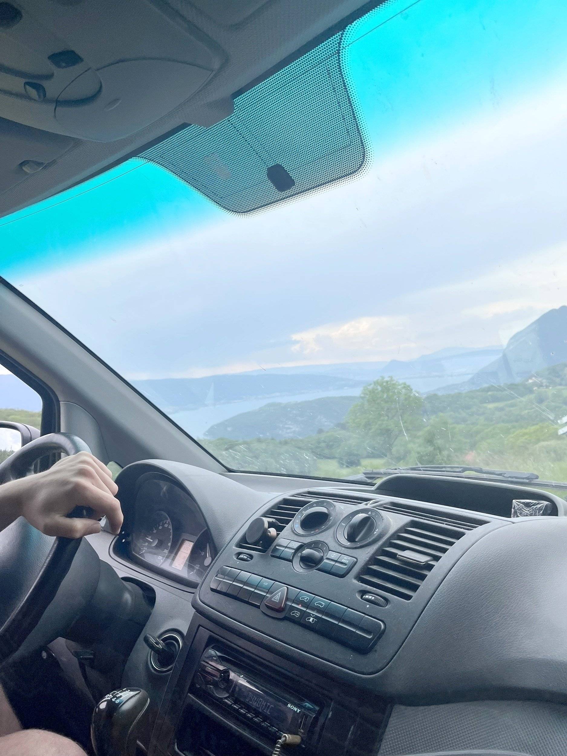 Fahrerbereich Mercedes Mercedes vito 115cdi - Yescapa
