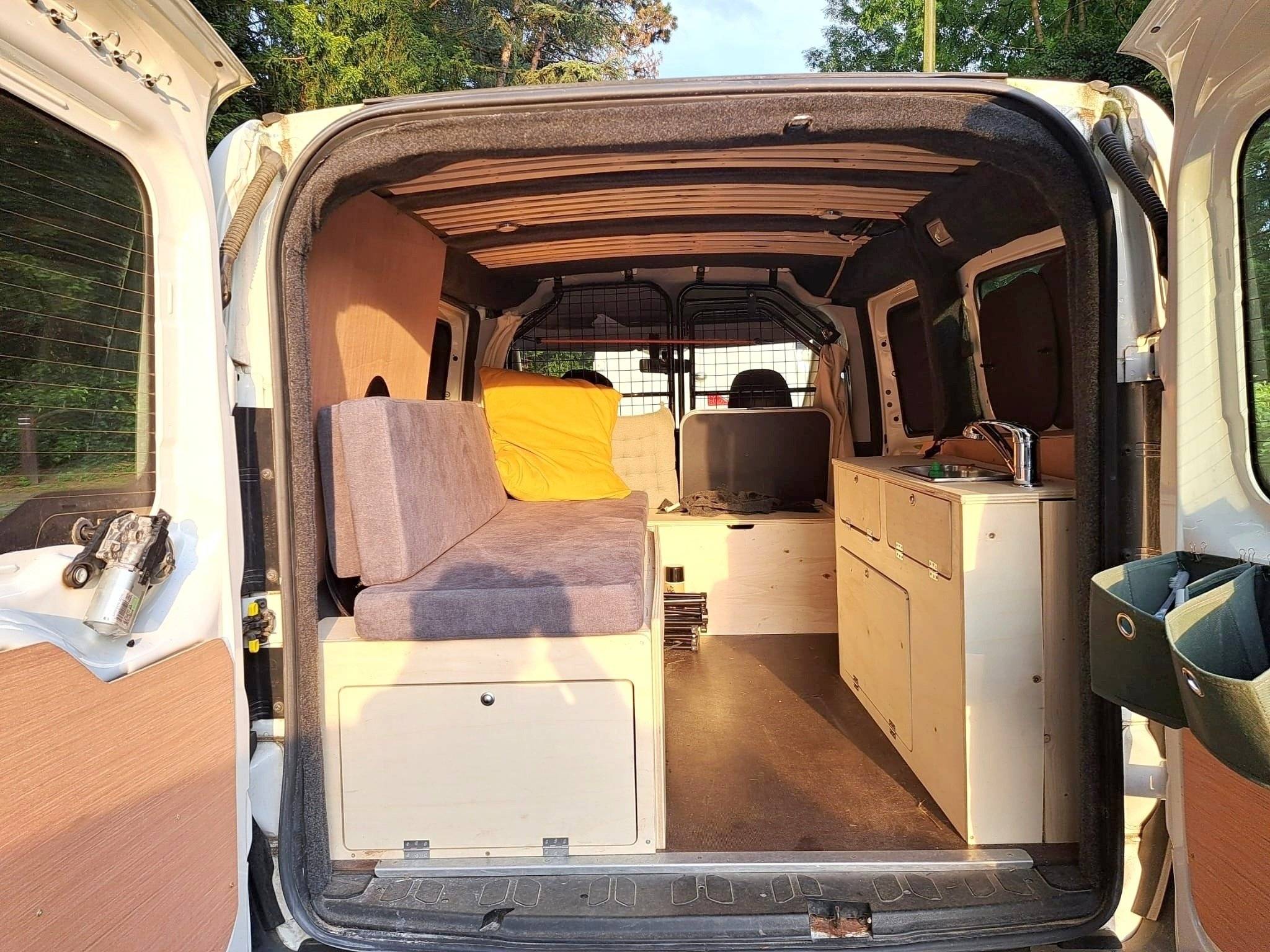 Coin repas Fiat Fiat Dobló 1.3 JTD - Yescapa