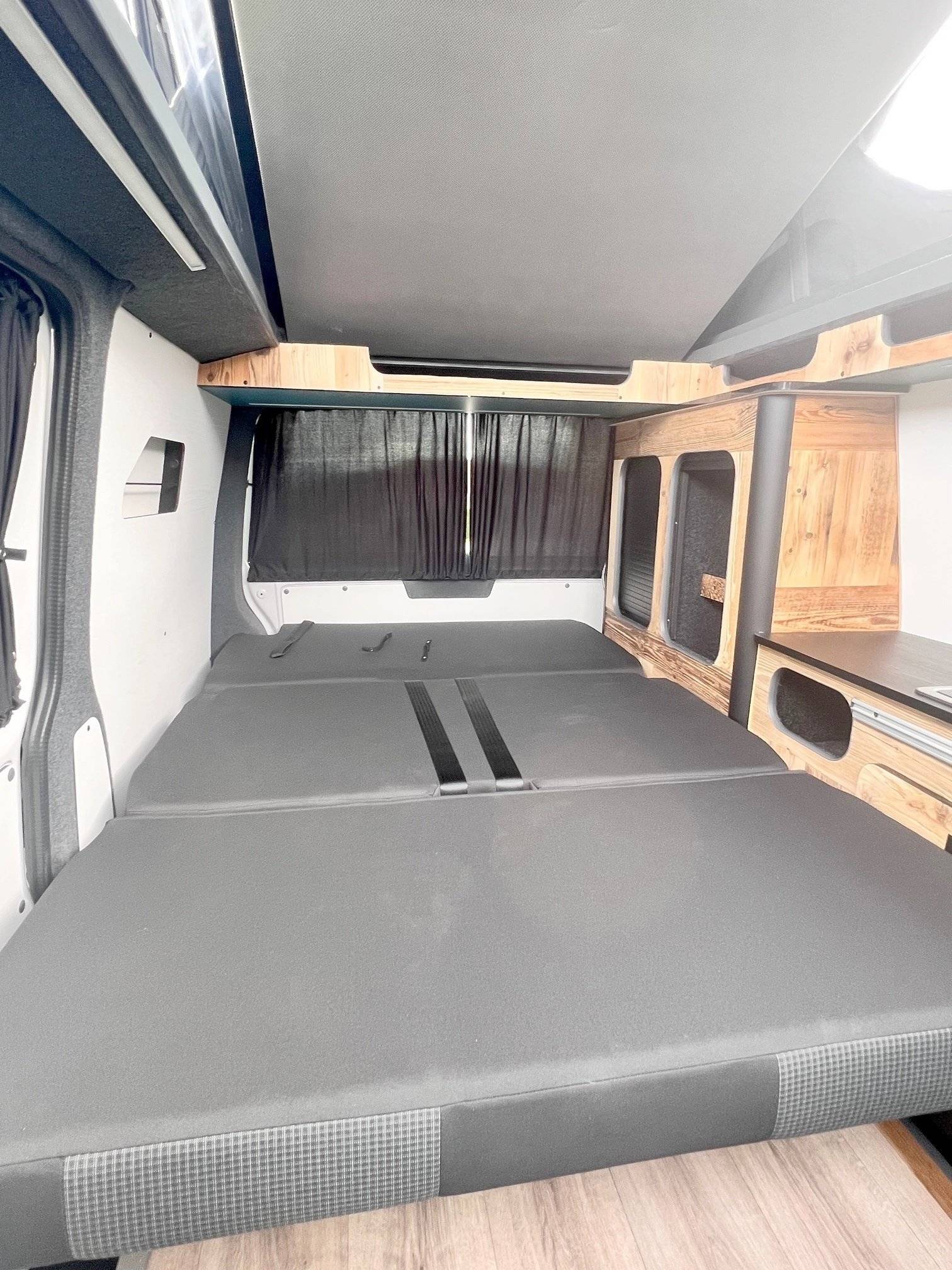 Campervans Montblanc Envers des Aiguilles