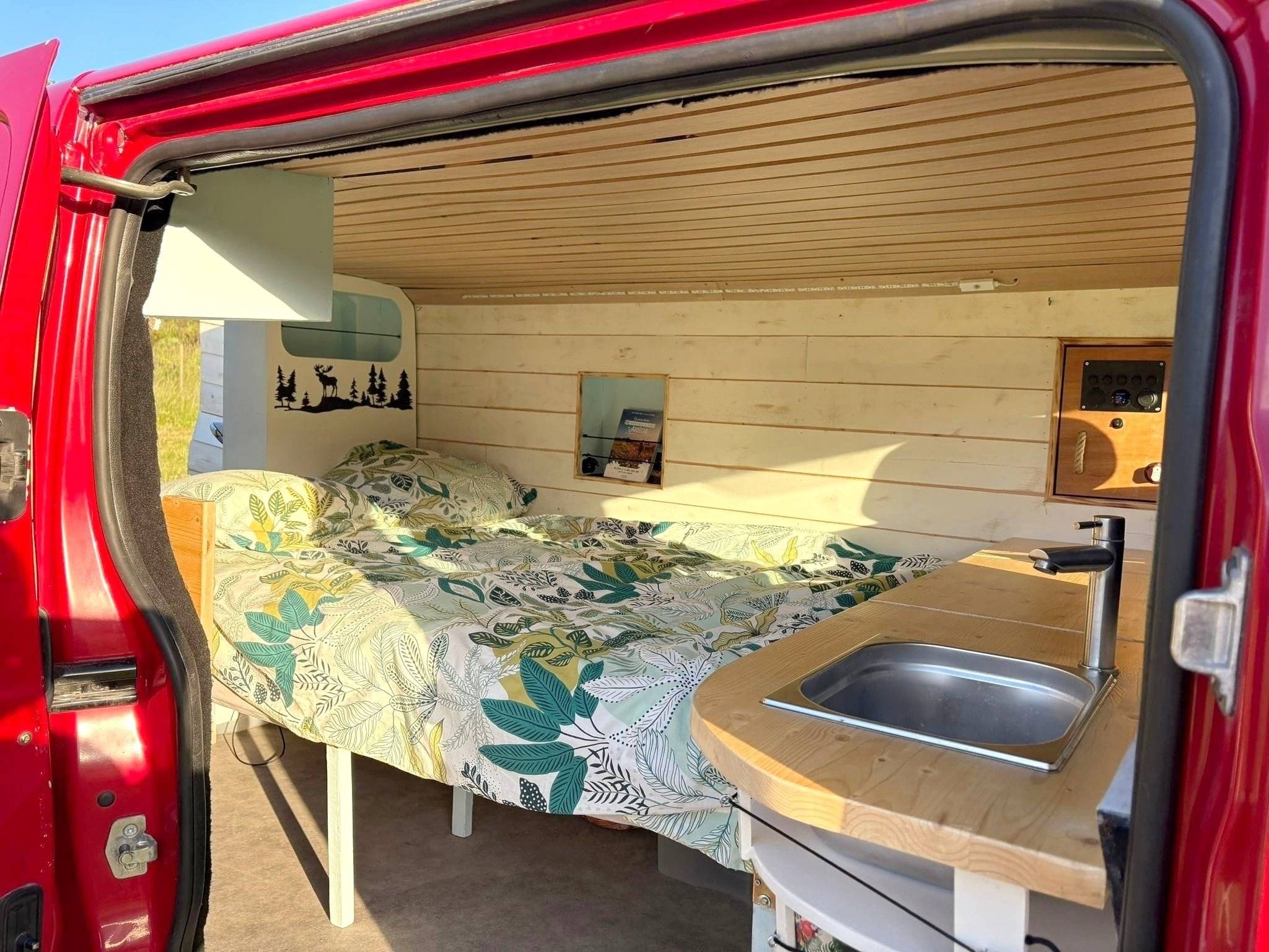 Menjador Renault Trafic 2 l 115 ch 2.0 dci | L2H1 - Yescapa