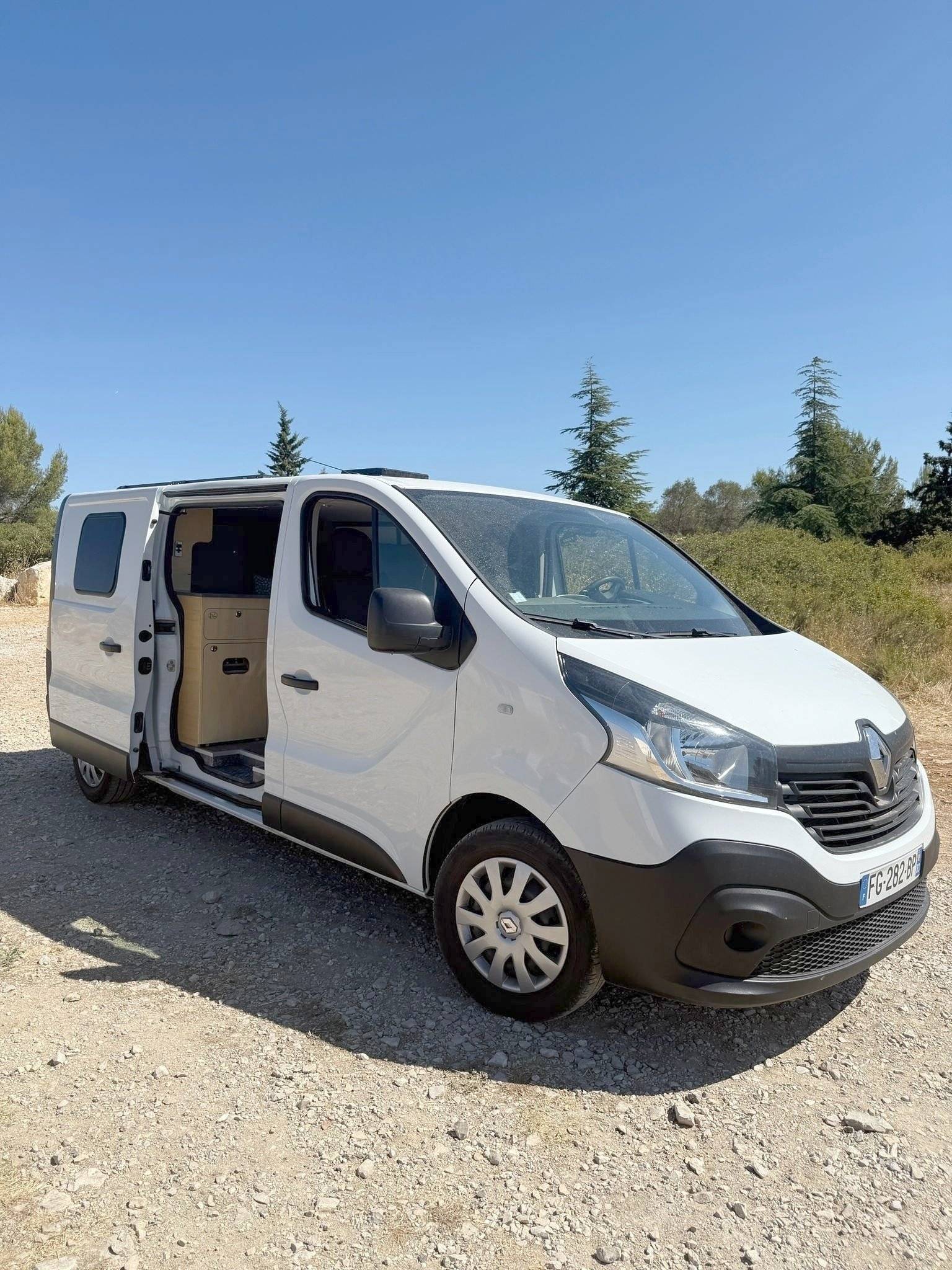 Aménagement personnel RENAULT TRAFIC III 145 GRAND CONFORT ENERGY