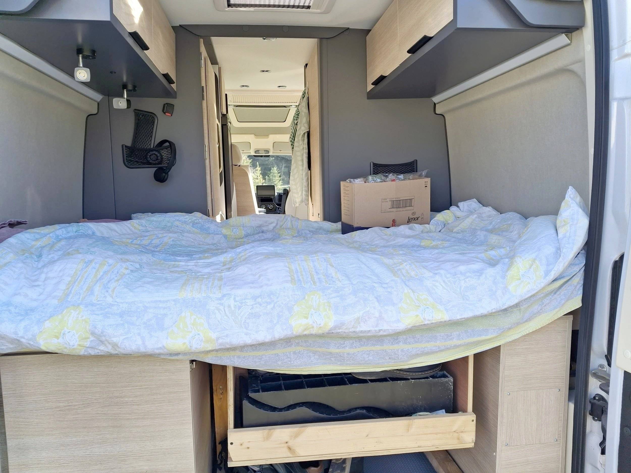 Plazas en cama Peugeot Boxer 2,0 l 130 ch - Yescapa