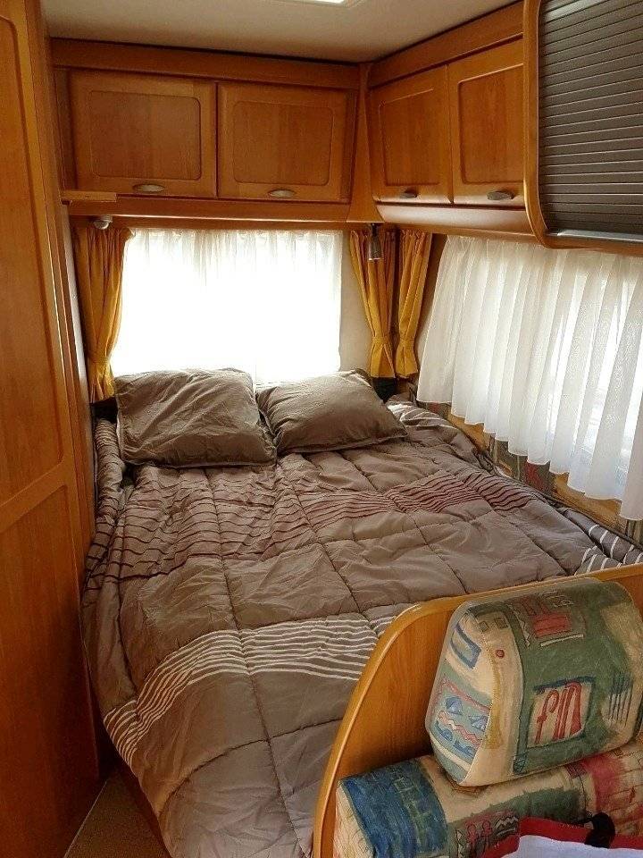 Slaapplaatsen Fiat fiat ducato 2800 JTD - Yescapa