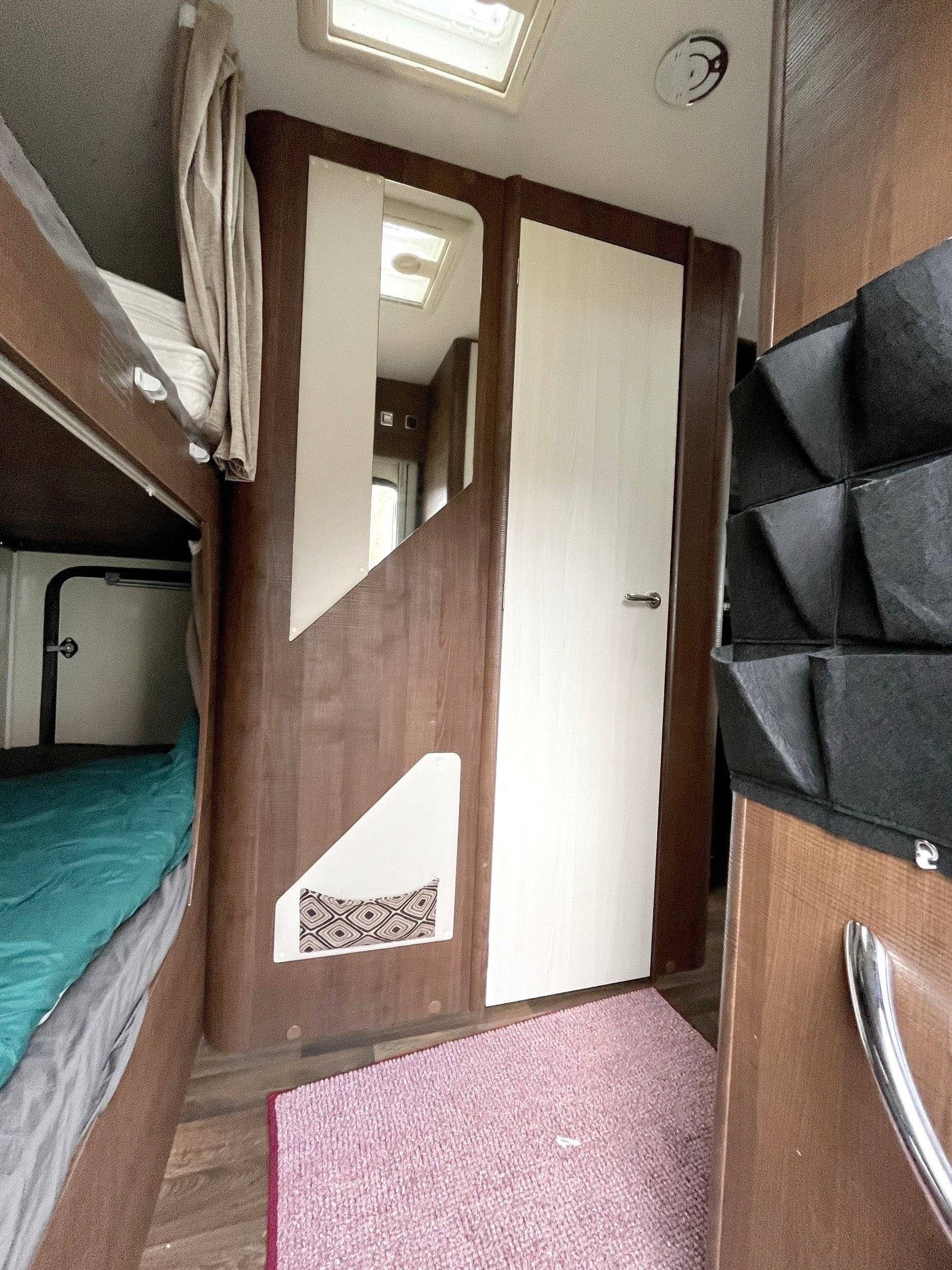 Couchages Fiat Ducato 2,3 l Multijet 120ch. - Yescapa