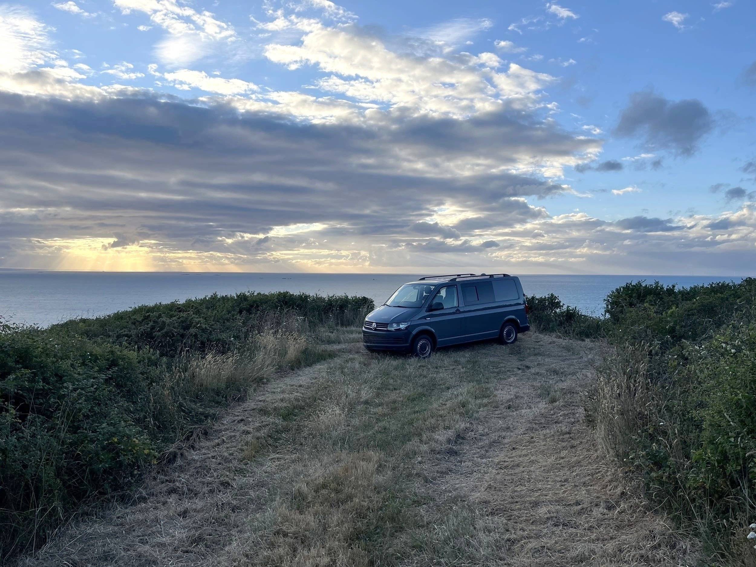 Voorkant 3/4 Volkswagen T6 2 l 102 ch - Yescapa