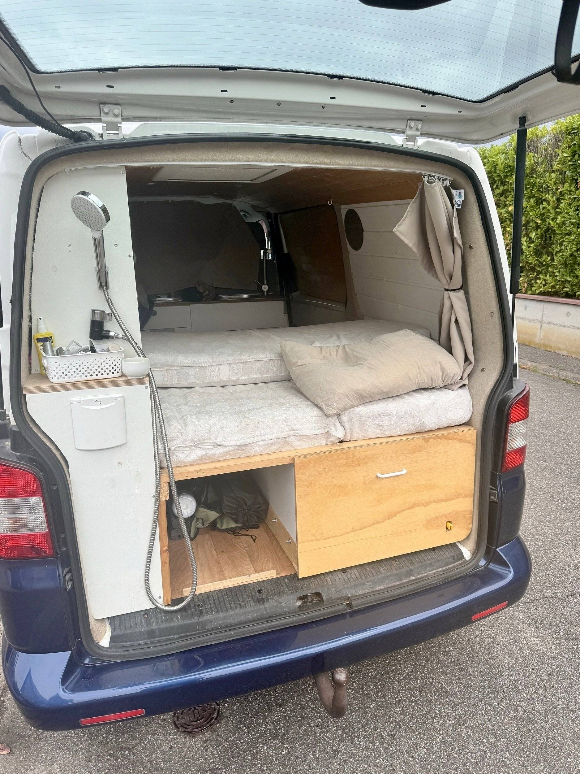 Volkswagen T5 2 l 84 ch