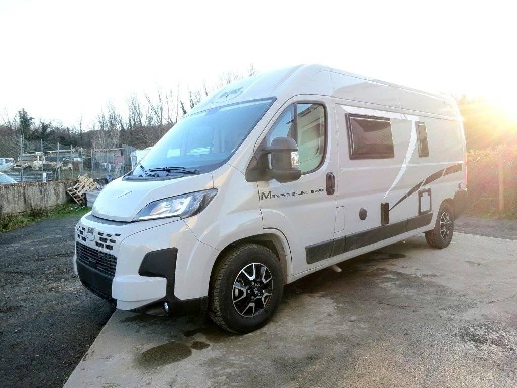 Front view from 3/4 Fiat Fiat ducato - Yescapa