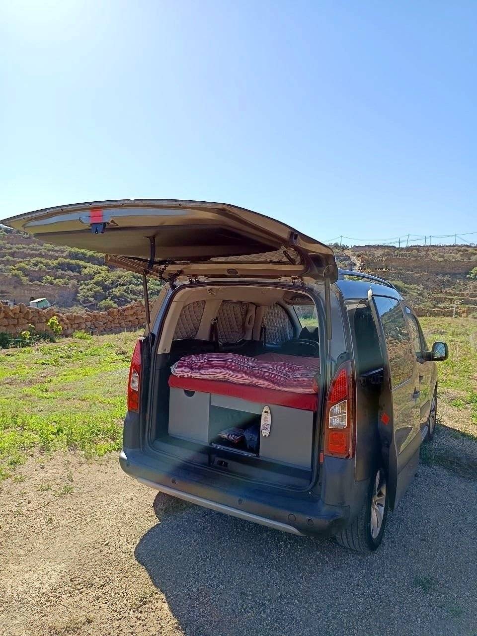 Car Caravane Peugeot Partner Tepee