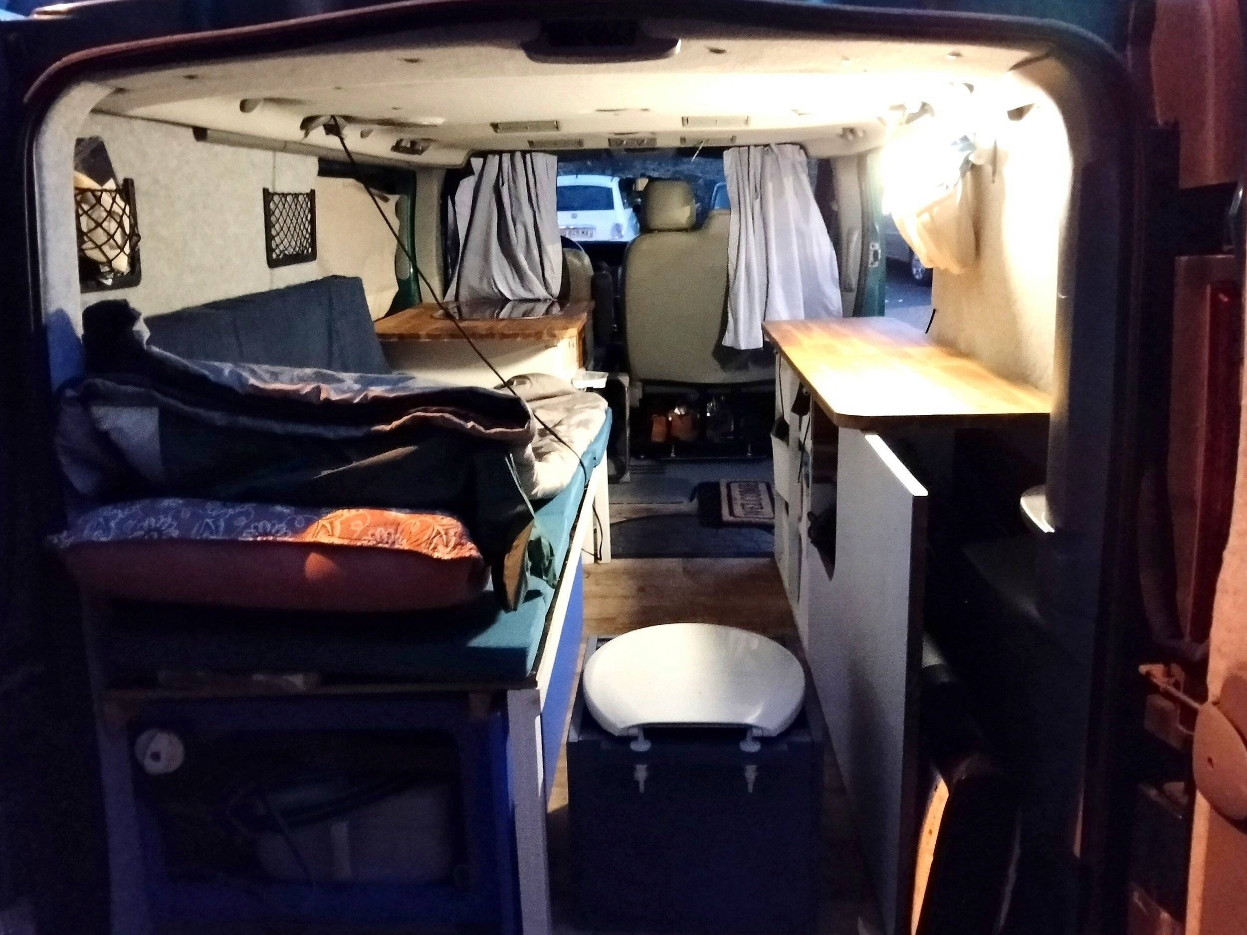 Couchages Renault 2,0 l dCi 115 ch - Yescapa