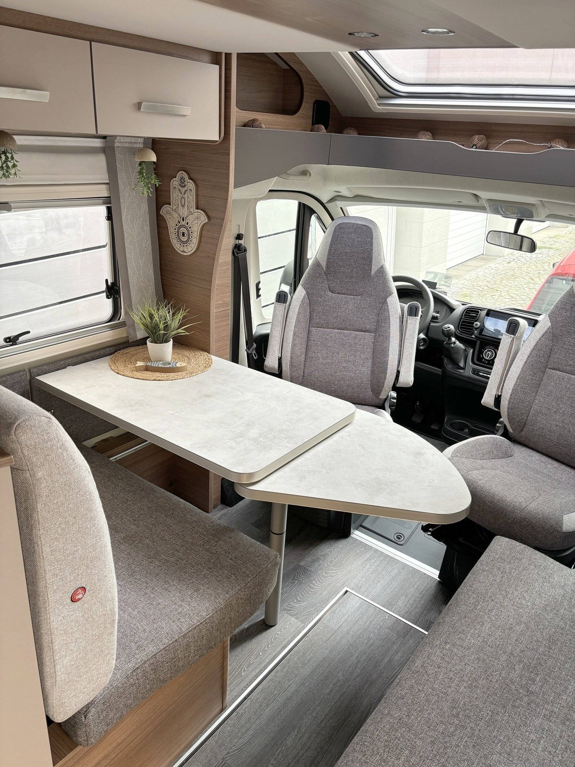 Knaus Live Wave 650 MF