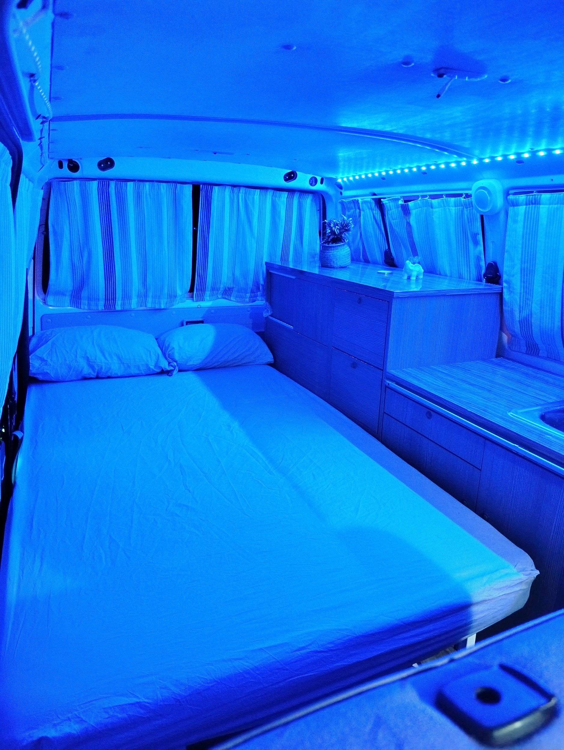 Berth Volkswagen Volkswagen T4 - Yescapa