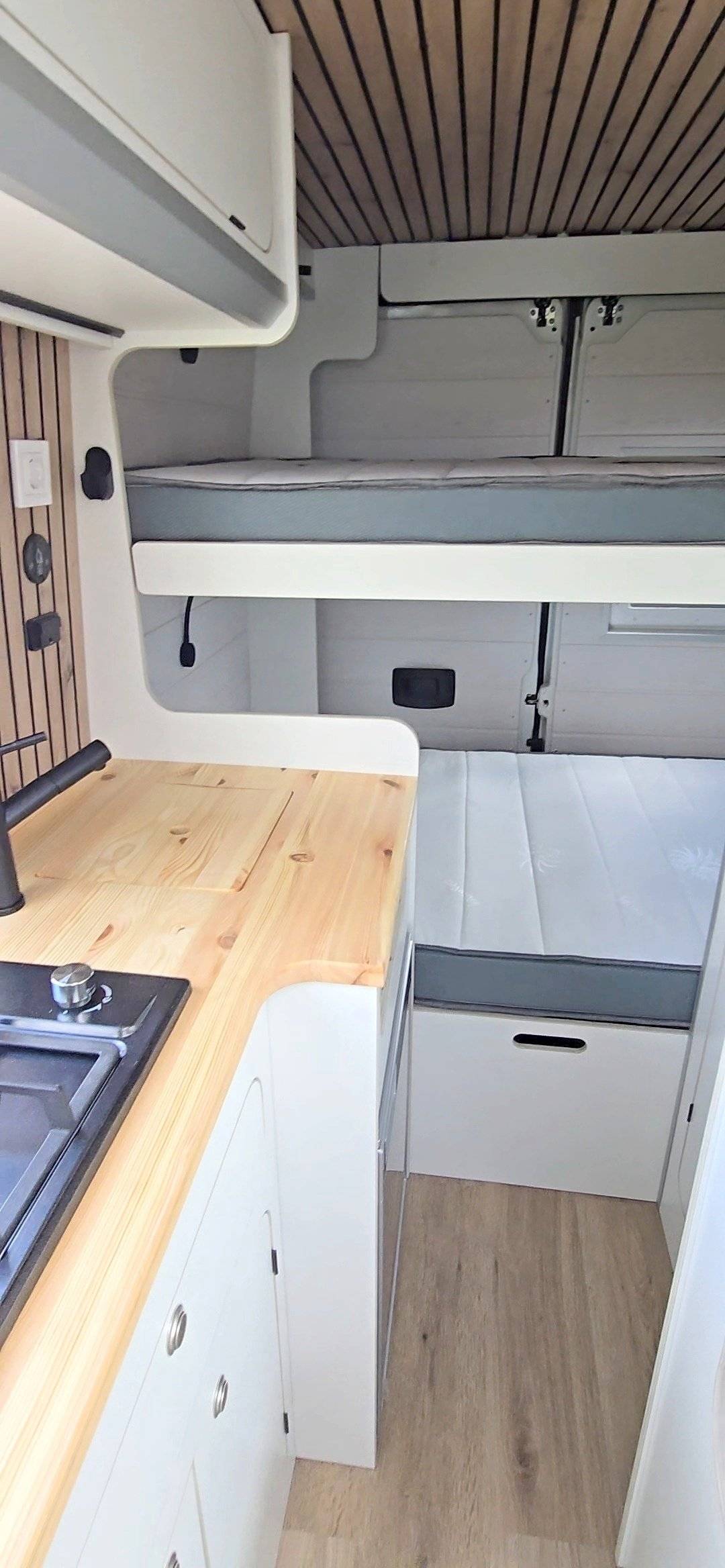 Schlafplätze Peugeot Boxer 2.2 Blue HDI 140ch - Yescapa