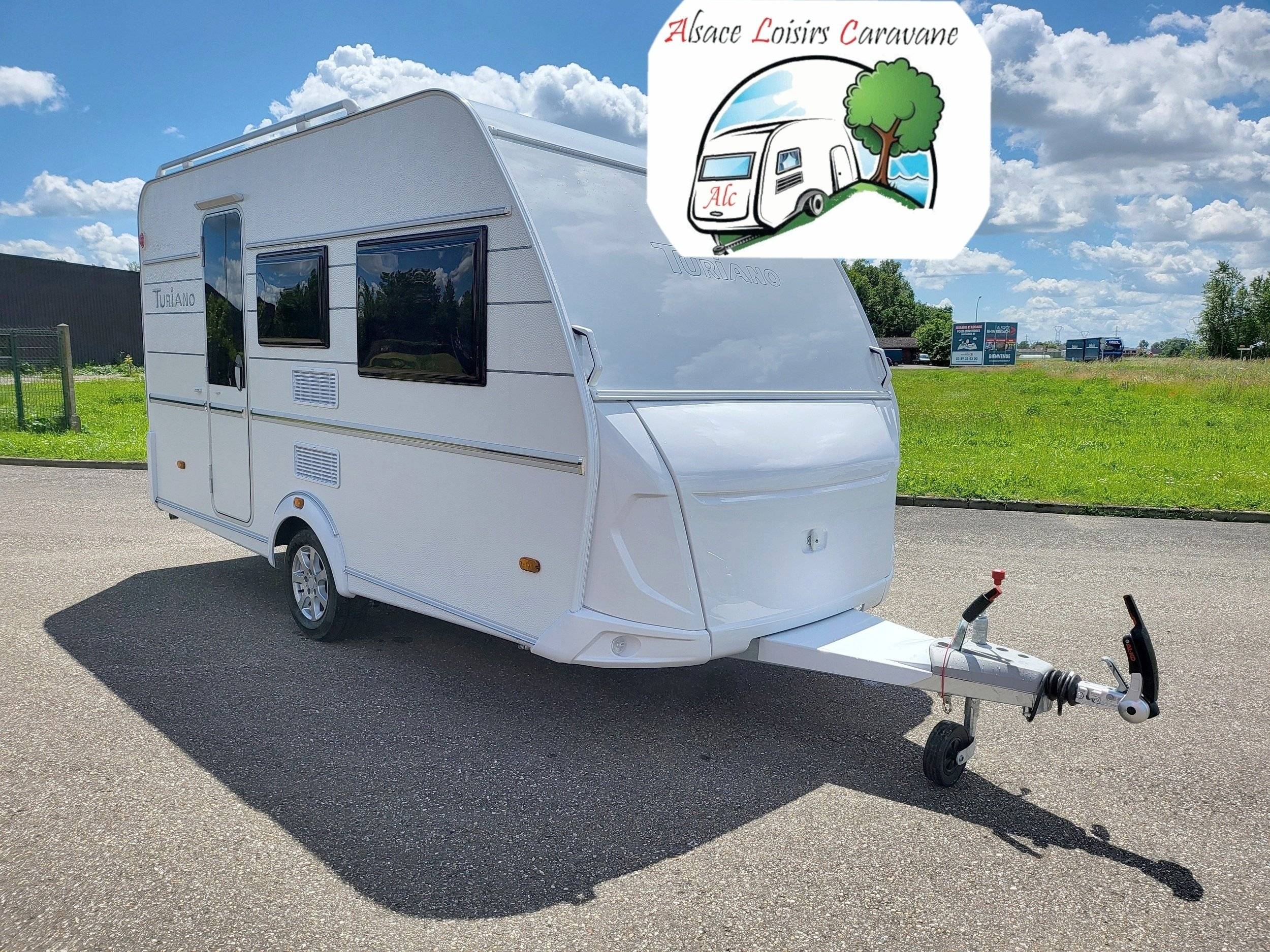 schräge Vorderansicht Citroën - Yescapa