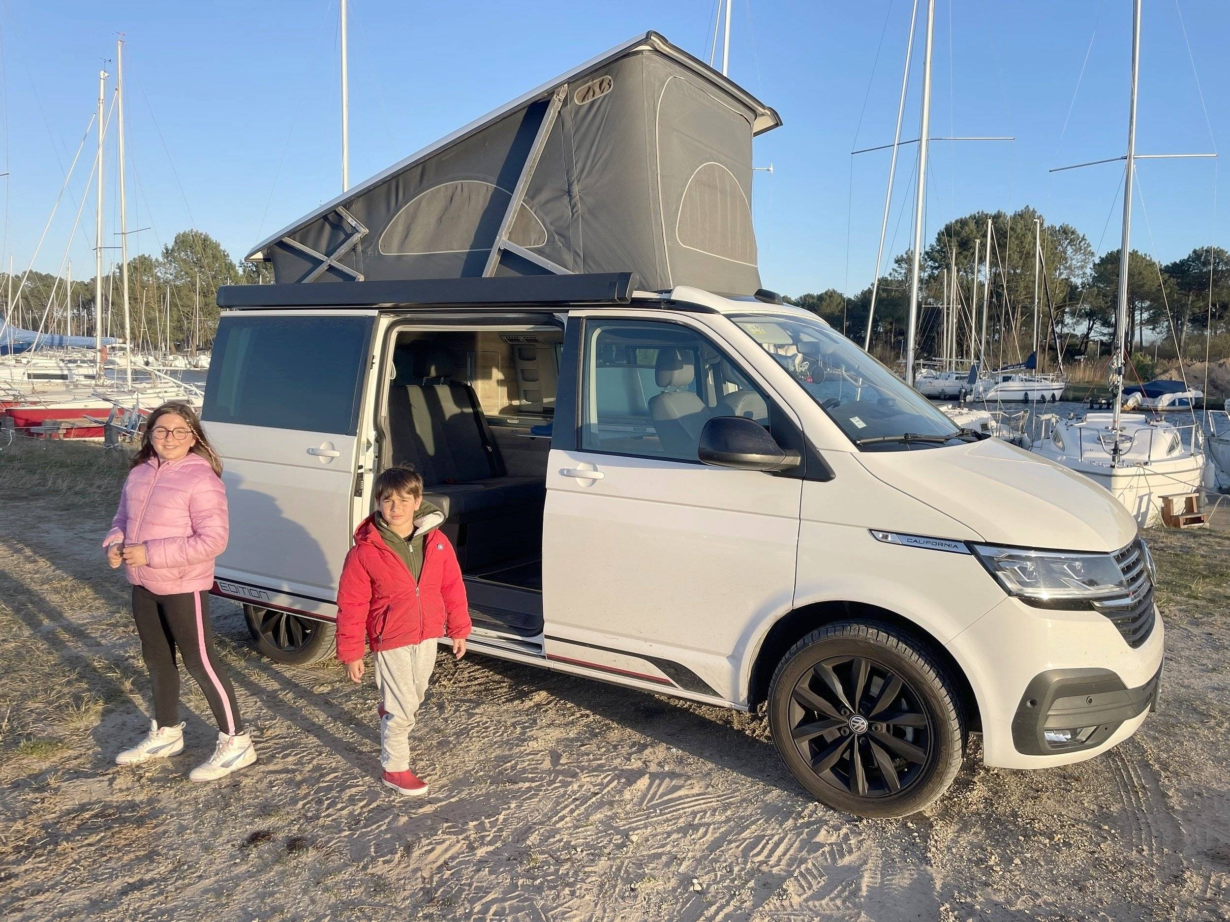 schräge Vorderansicht Volkswagen - Yescapa