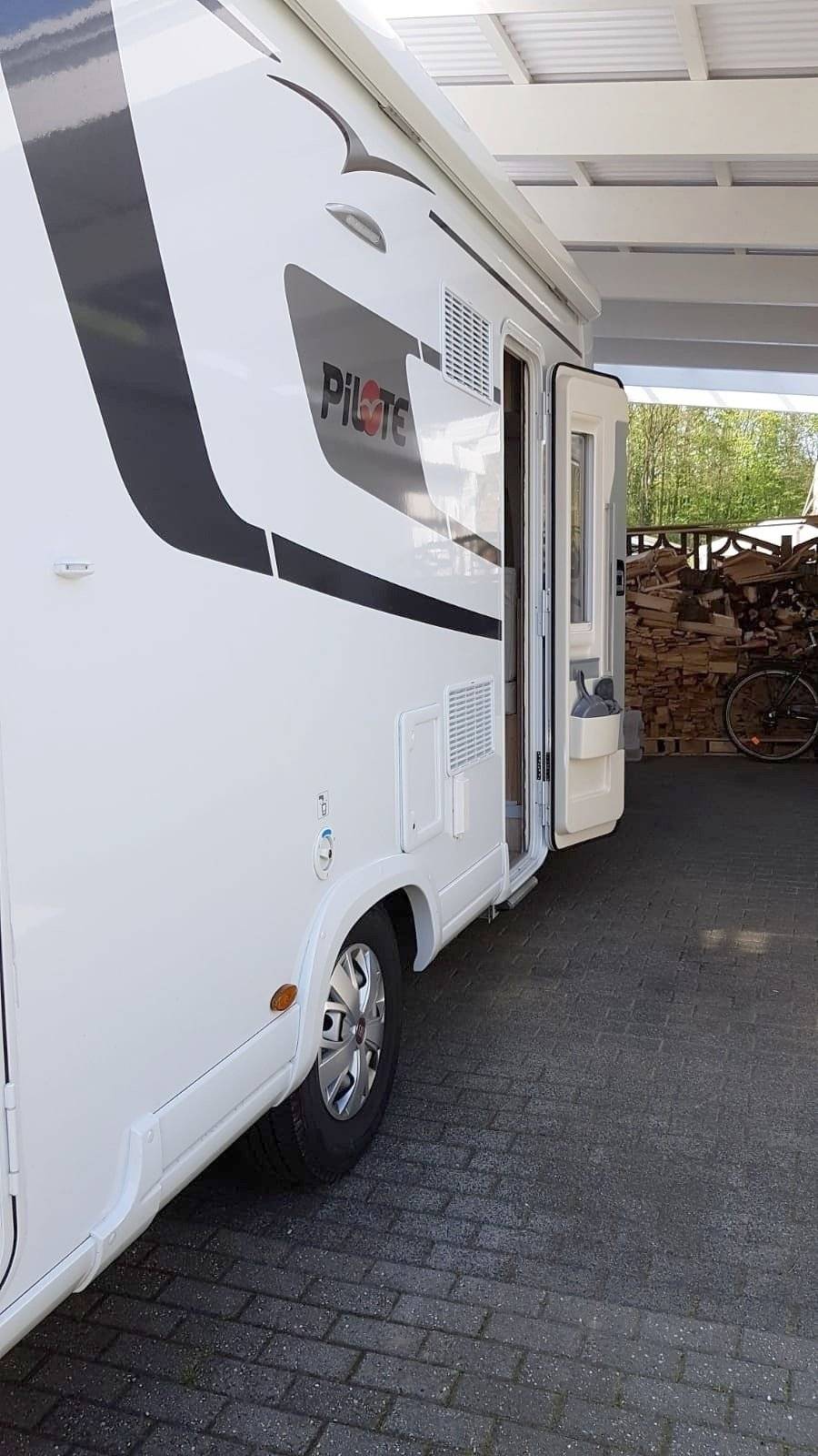 Pilote P746 C Emotion