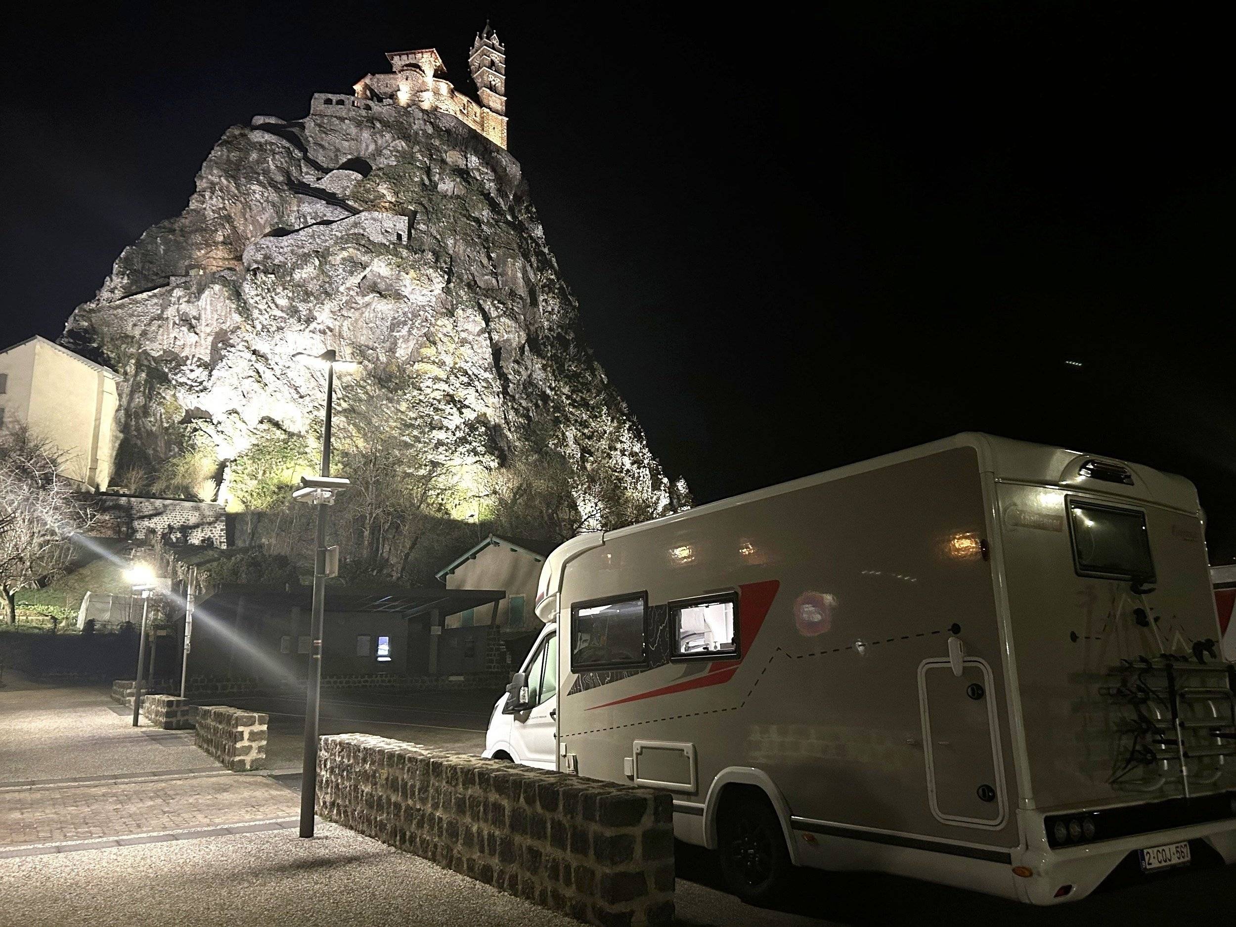 Challenger 380 Graphite Premium