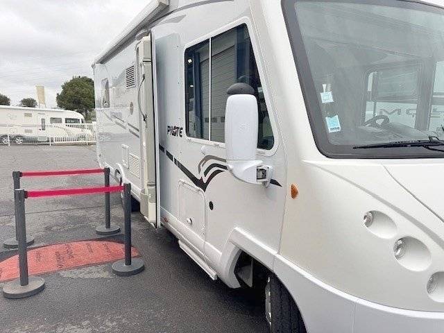 Voorkant 3/4 Fiat Fiat ducato - Yescapa