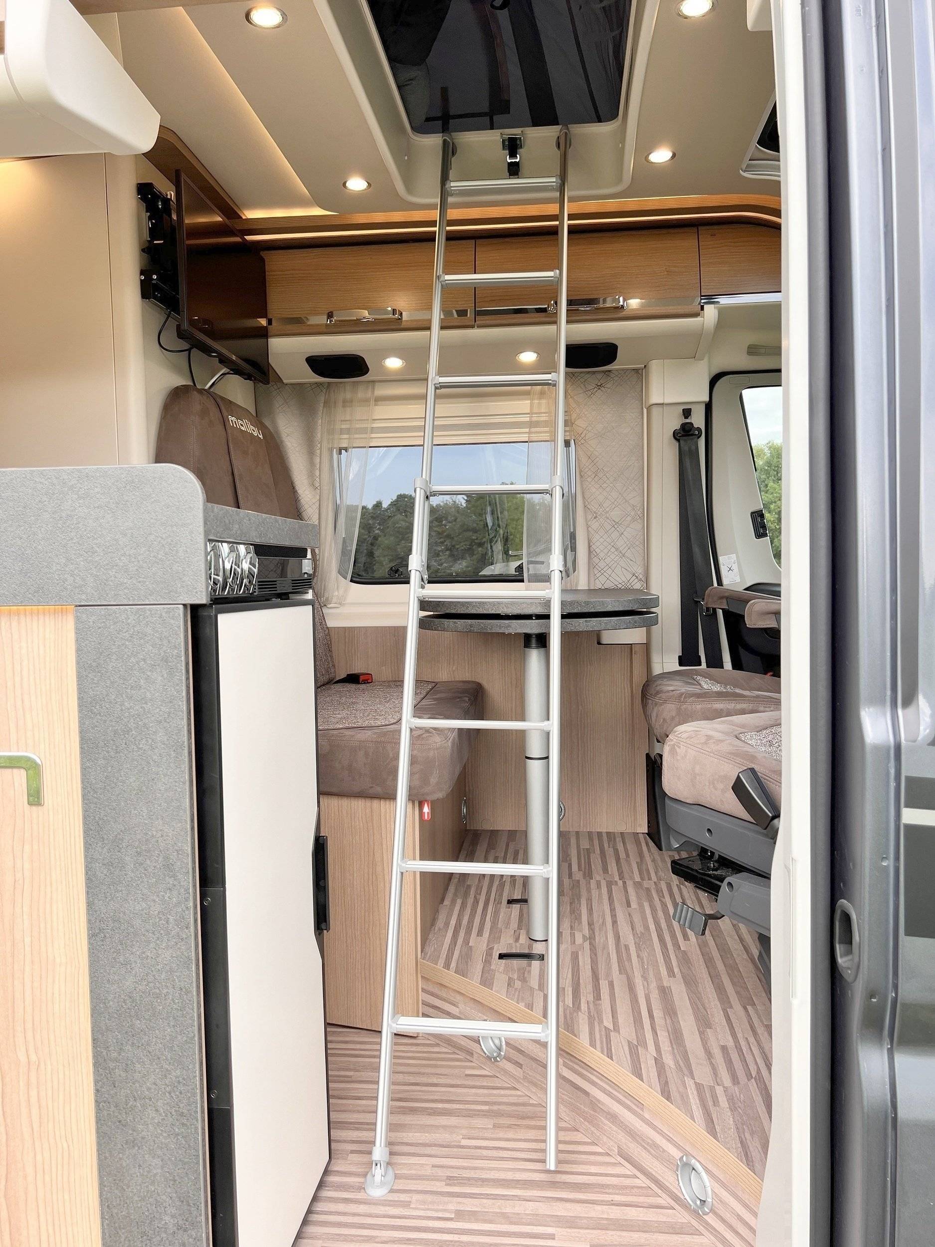 Malibu malibu charming GT skyview 600 DB