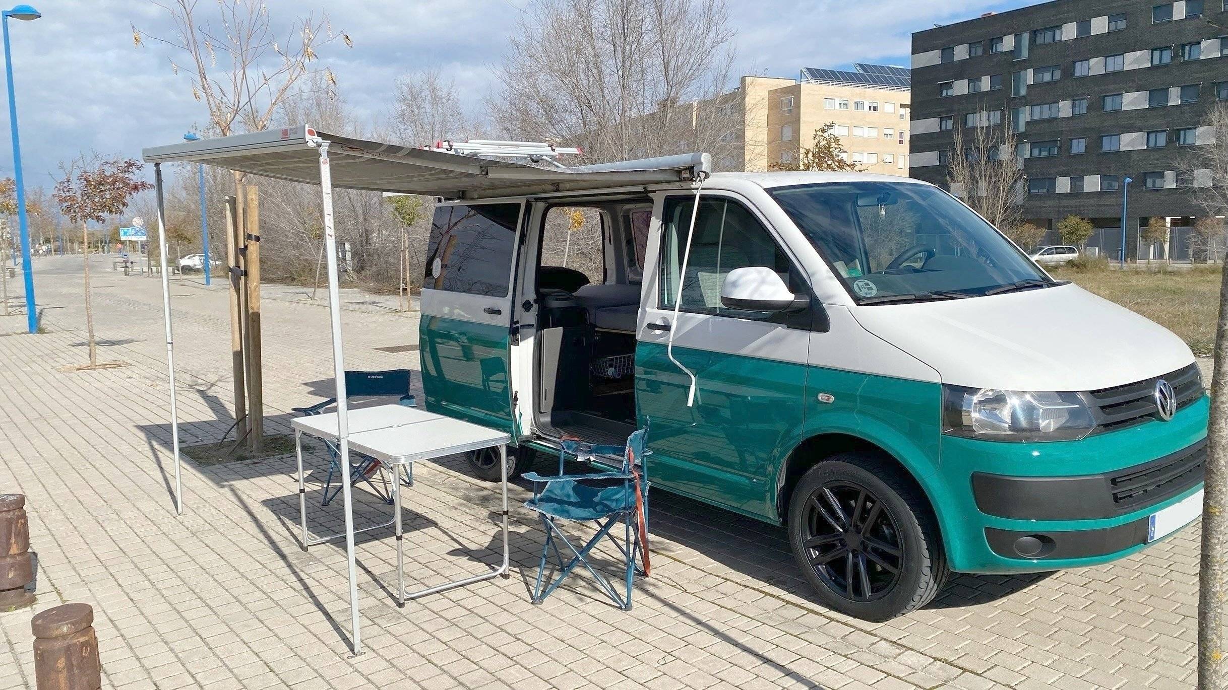 Volkswagen Transporter Kombi Pro T5