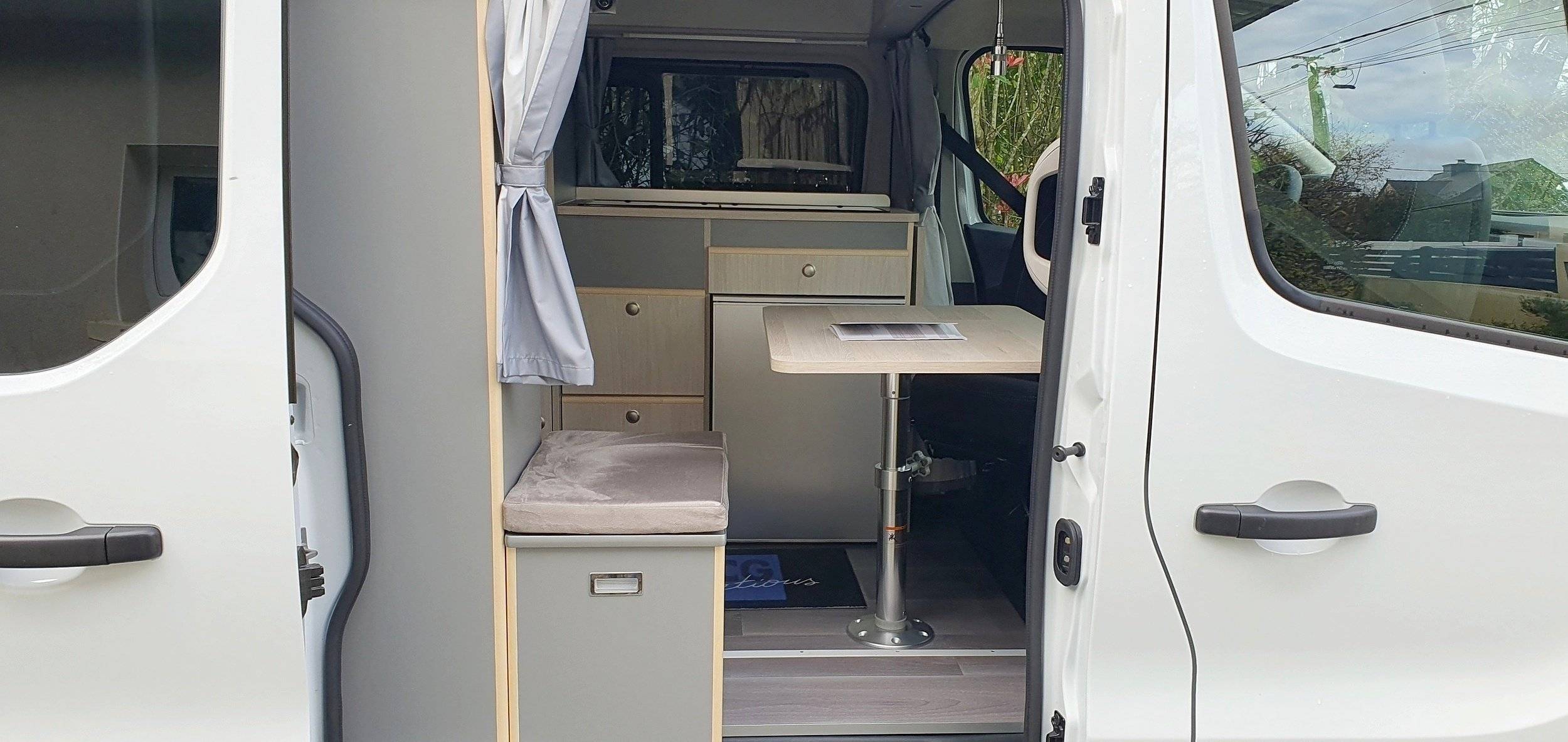 Essecke Renault Renault Trafic 150cv Boite auto - Yescapa