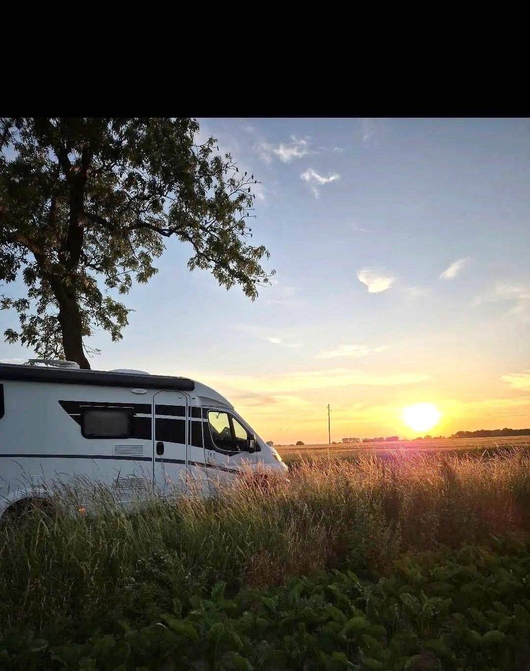 Front view from 3/4 Citroën Citroën jumper - Yescapa