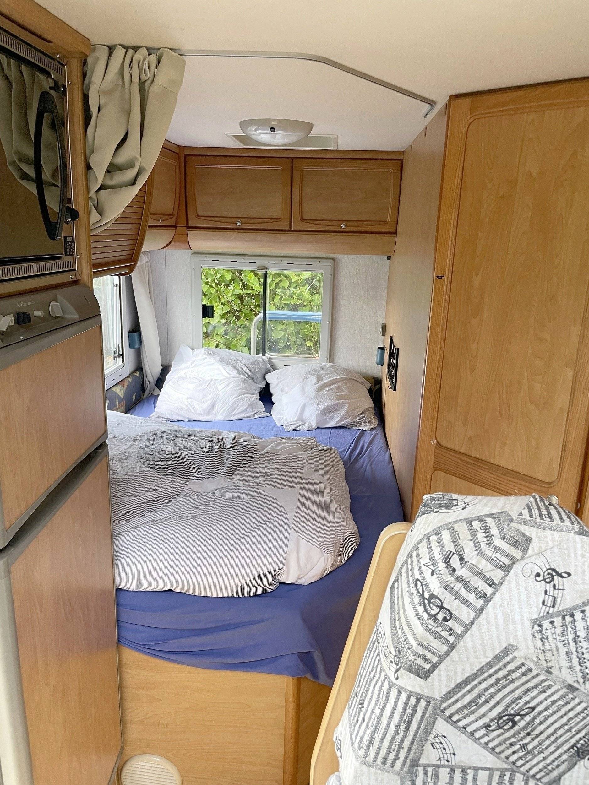 Berth Fiat DUCATO 2,8 IDTD - Yescapa