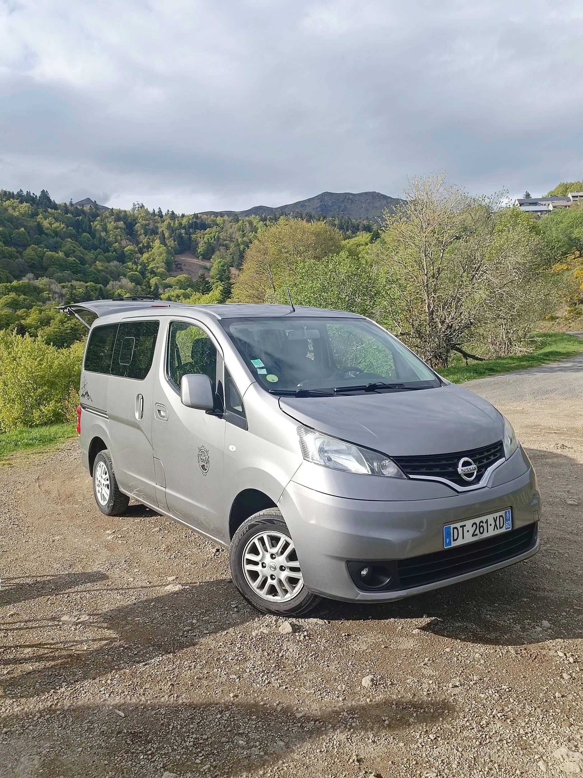 Nissan Evalia NV200