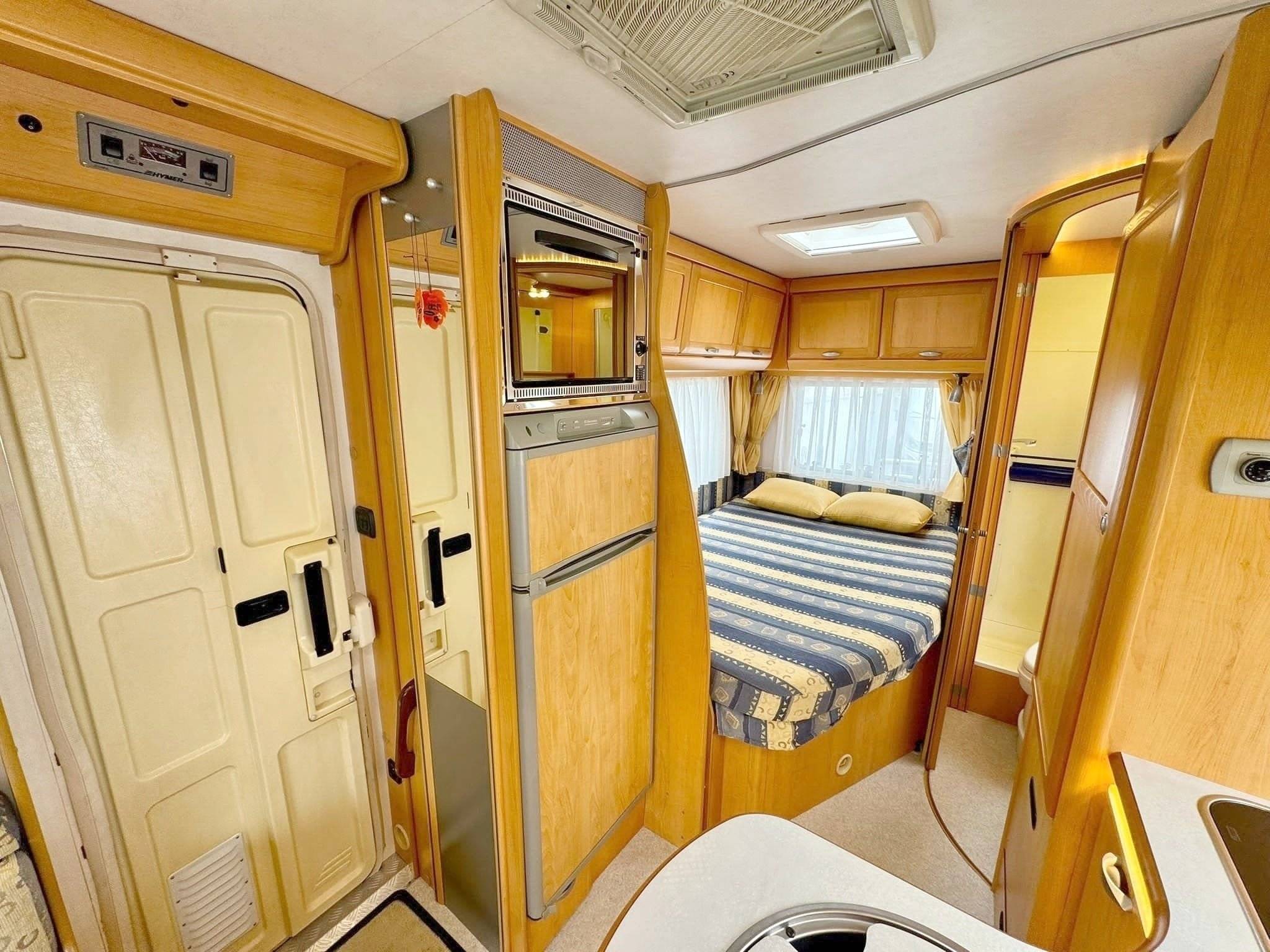 Berth Mercedes SPRINTER 316 CDI - Yescapa