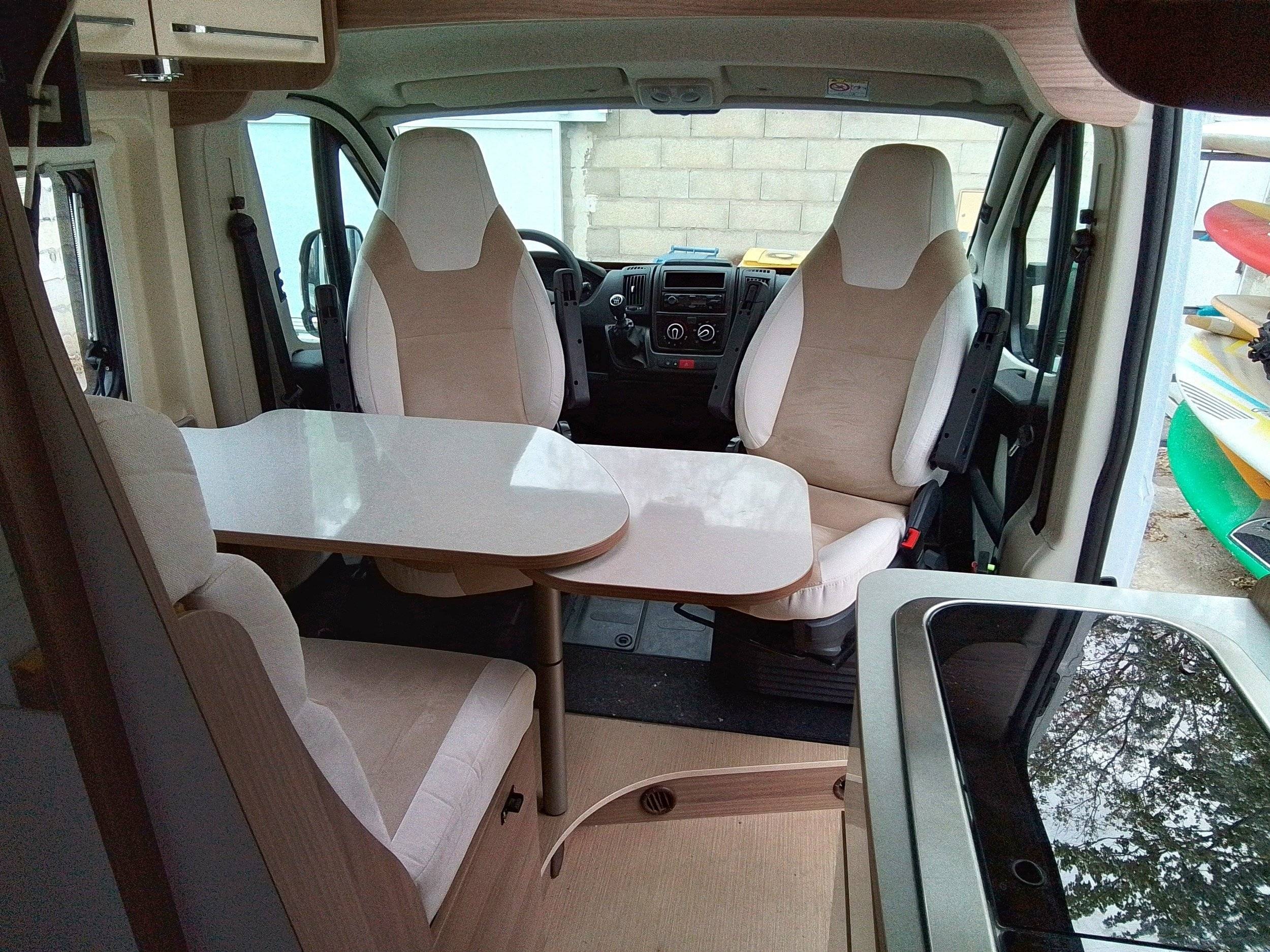 Eethoek Fiat Fiat 2,3 l 130 ch. - Yescapa