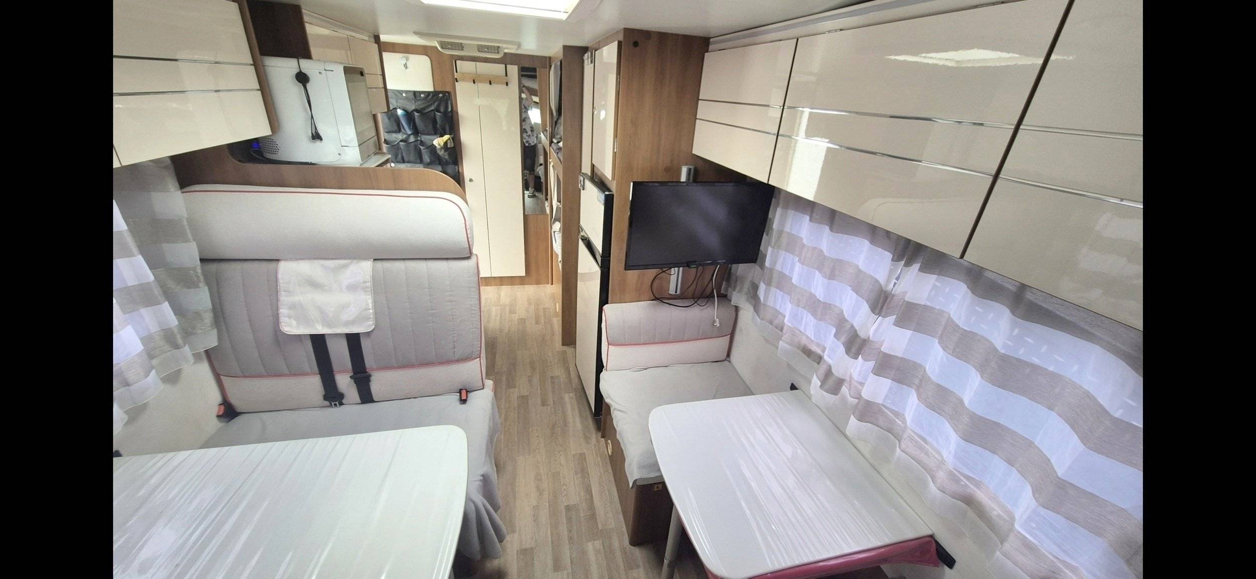 Dinette Renault Renault master - Yescapa