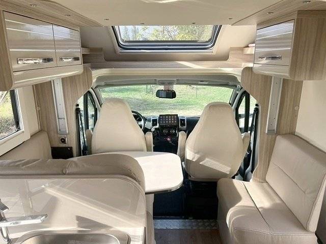 Área de jantar Fiat 2,3 l 130 ch - Yescapa