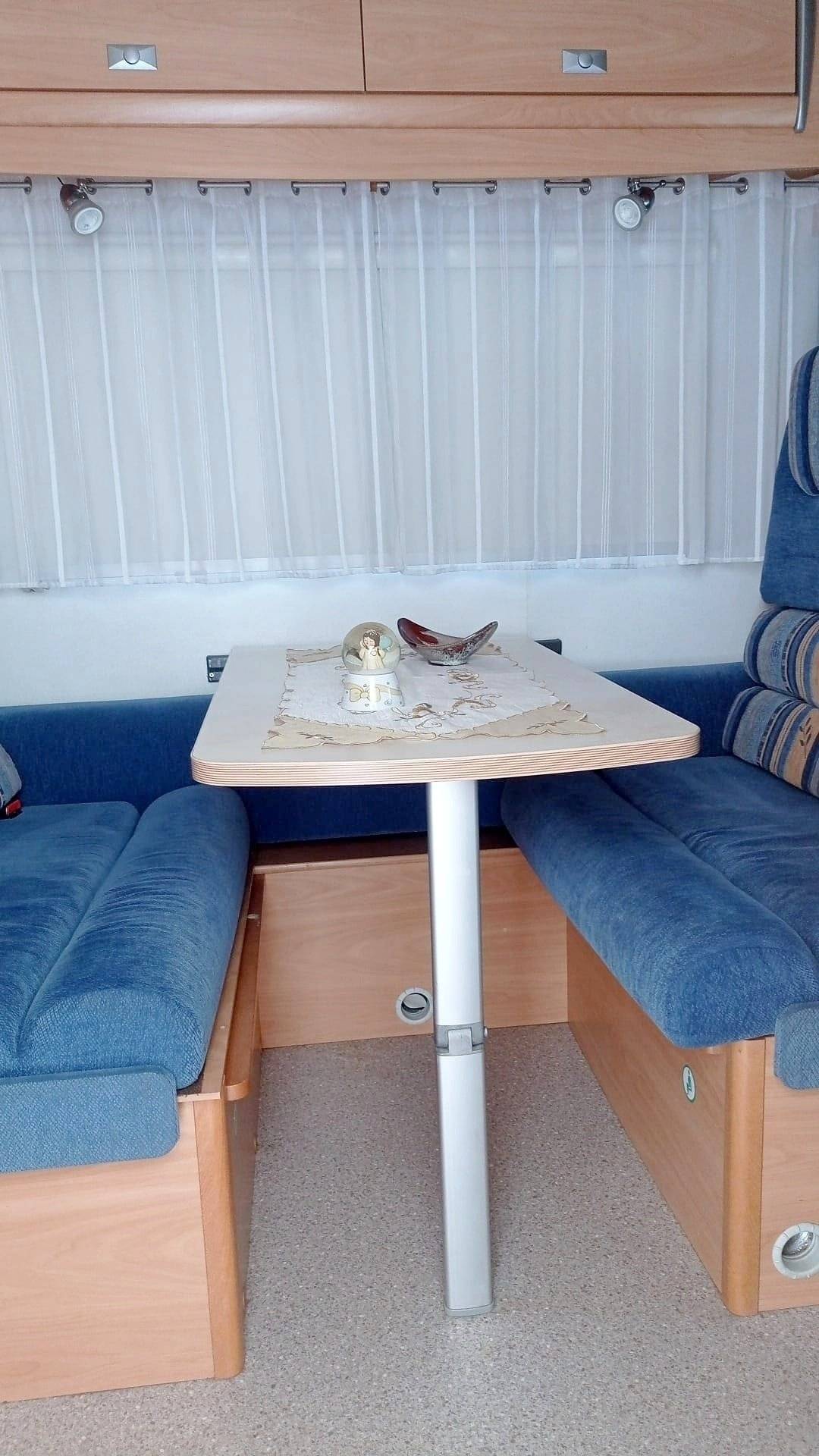 Genesis 33 FORD TRANSIT