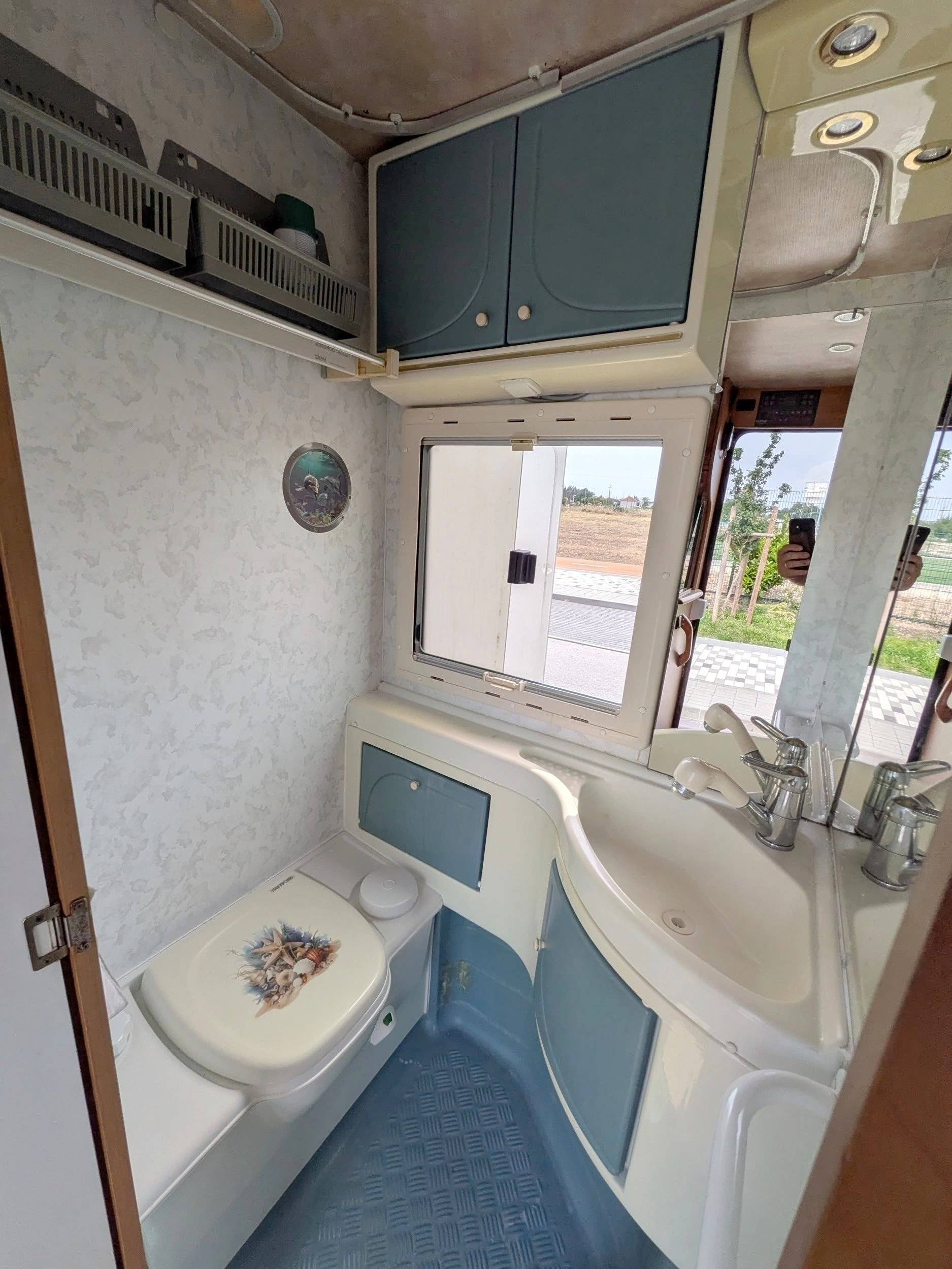 Rapido Renault trafic  