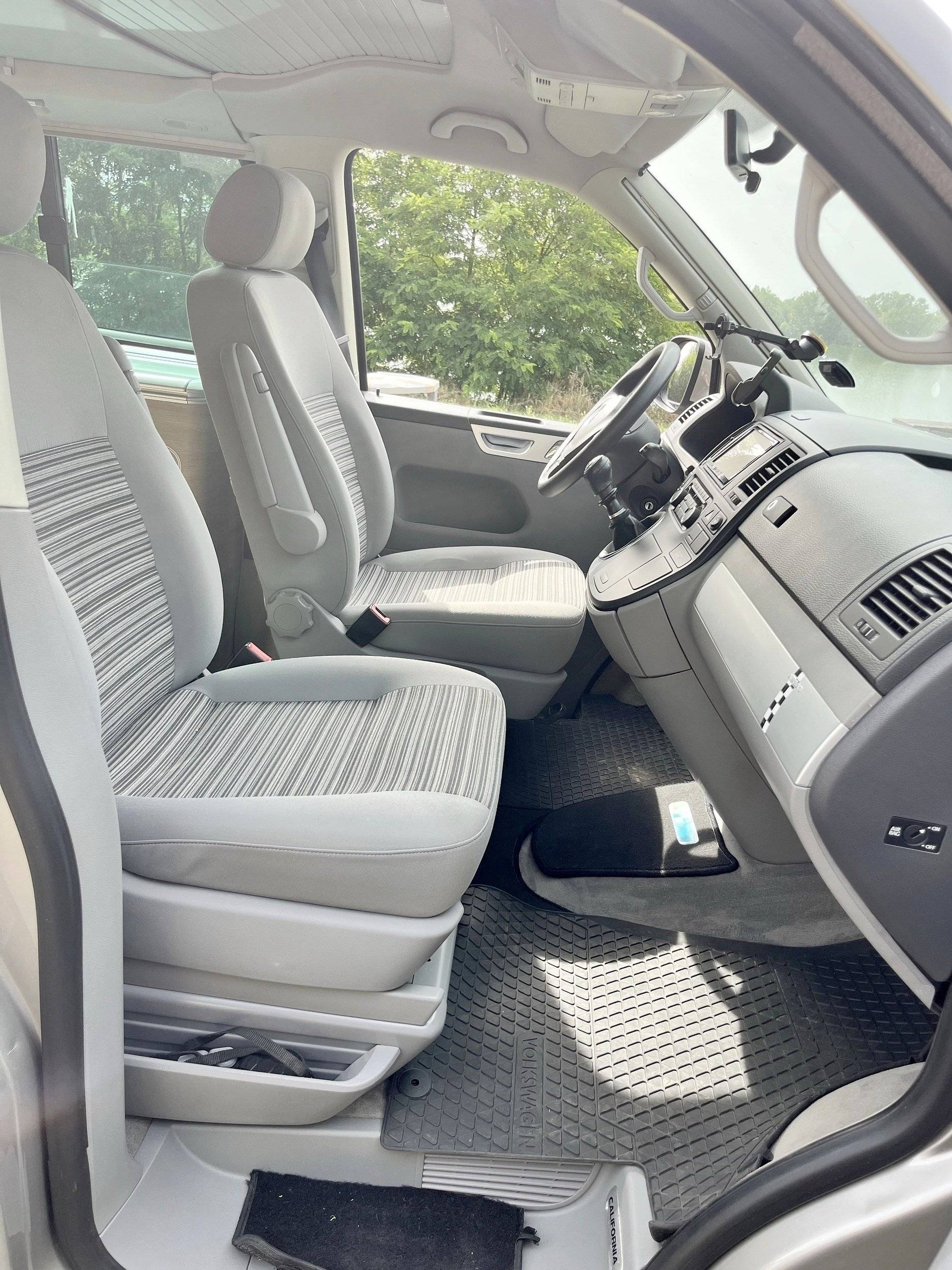 Volkswagen T5 2 l 140 ch