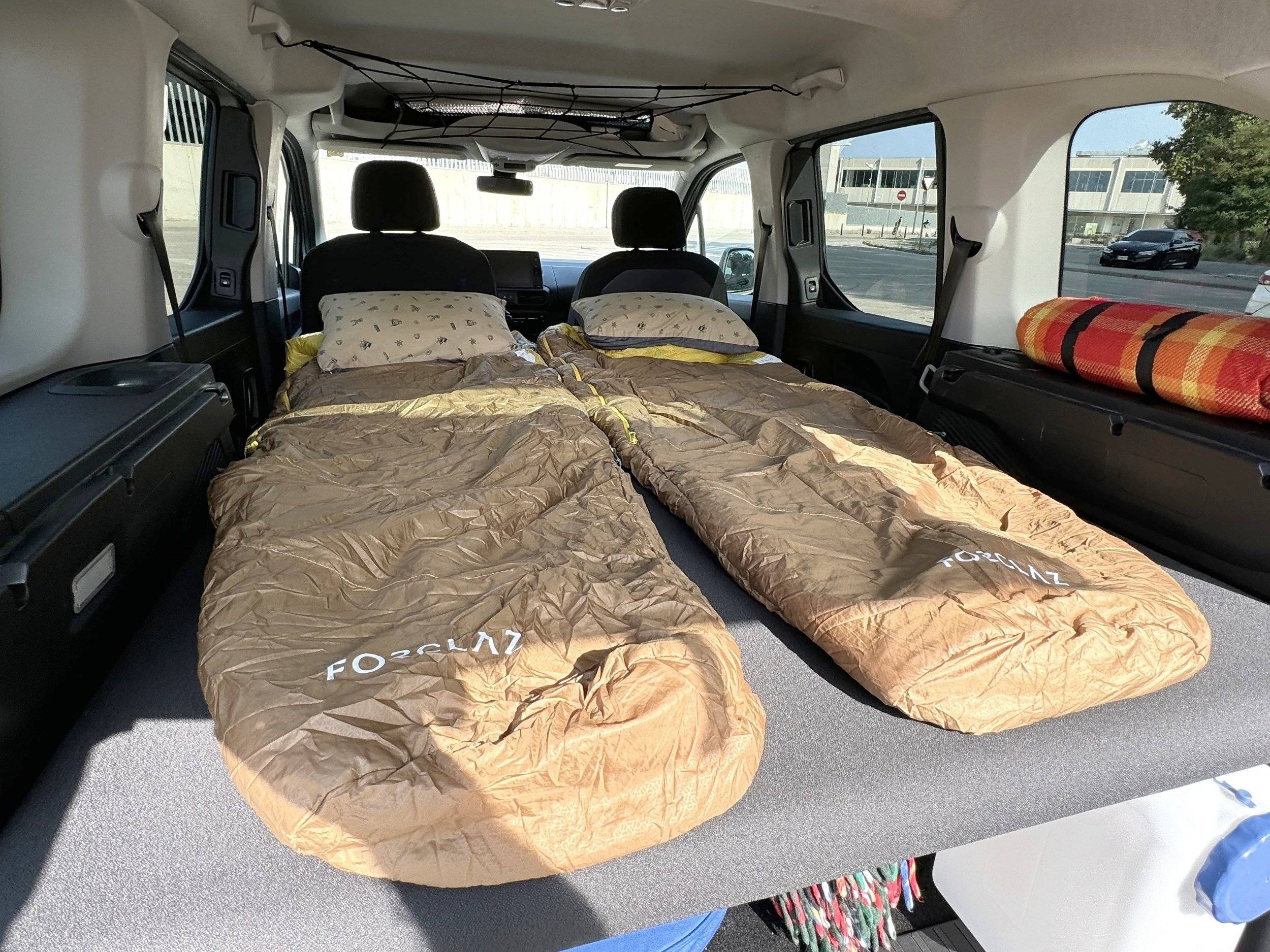 Berth Citroën Nuevo Berlingo Talla M BlueHDI 130 CV - Yescapa