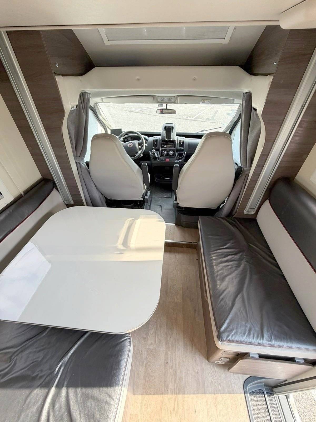 Coin repas Fiat Ducato 2,3 l Multijet 130 ch. - Yescapa