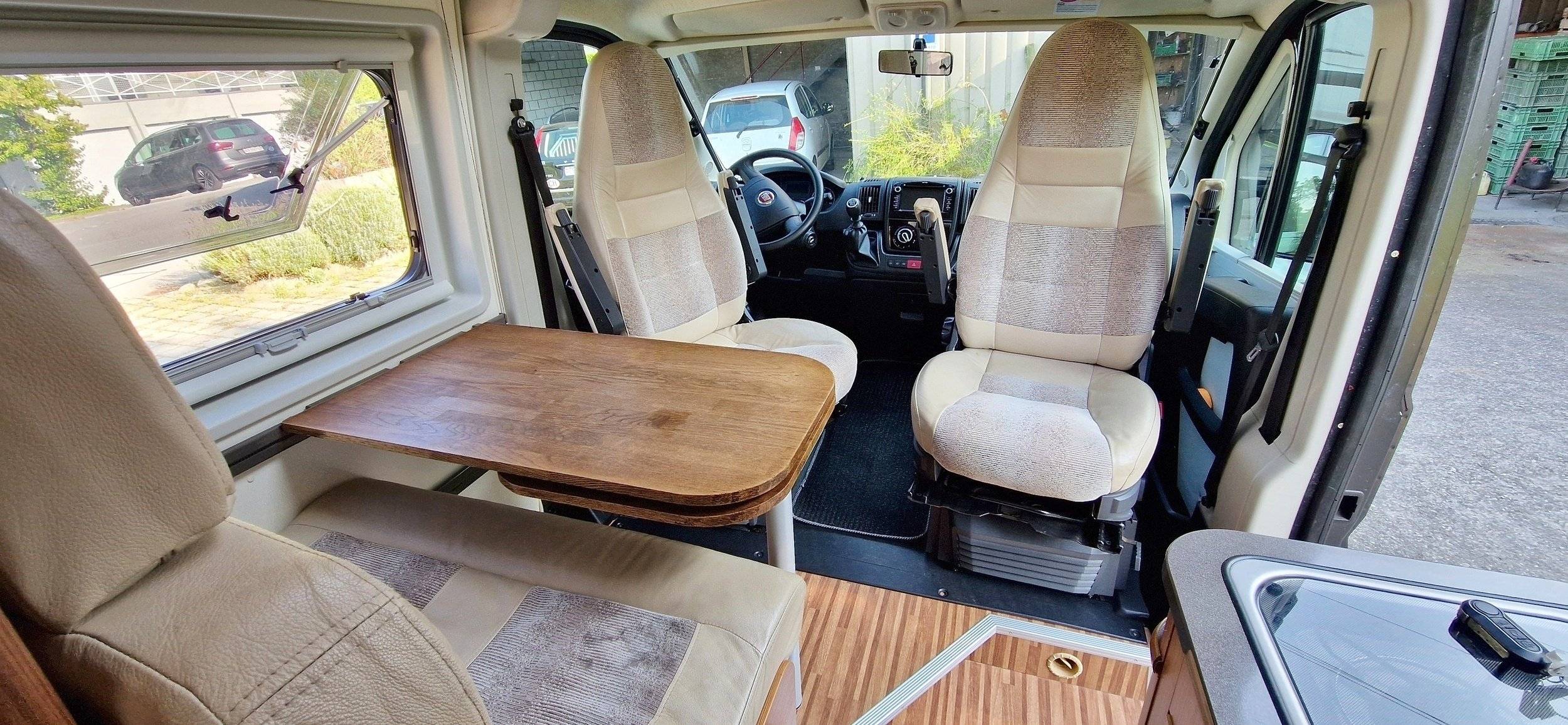 Área de jantar Fiat 2,3 l 130 ch. - Yescapa