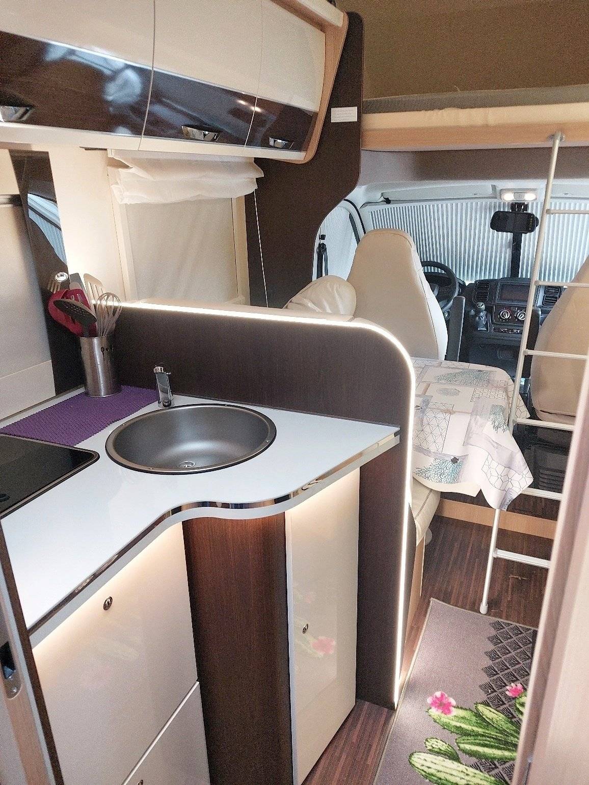 Angolo cucina Fiat Mac Louis - Yescapa