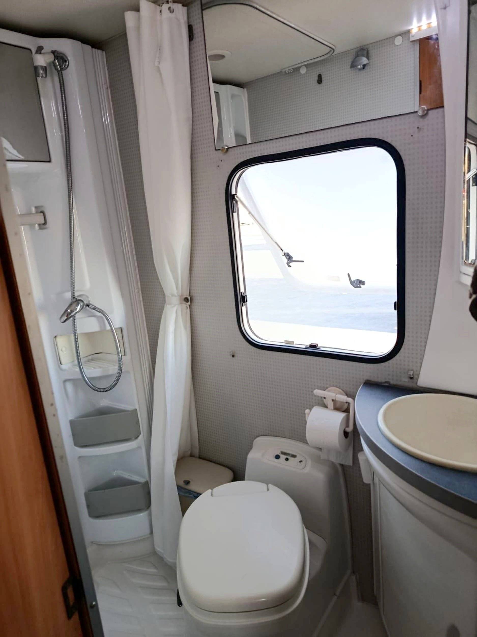 Benimar 35 light 2,4 l 140 ch.