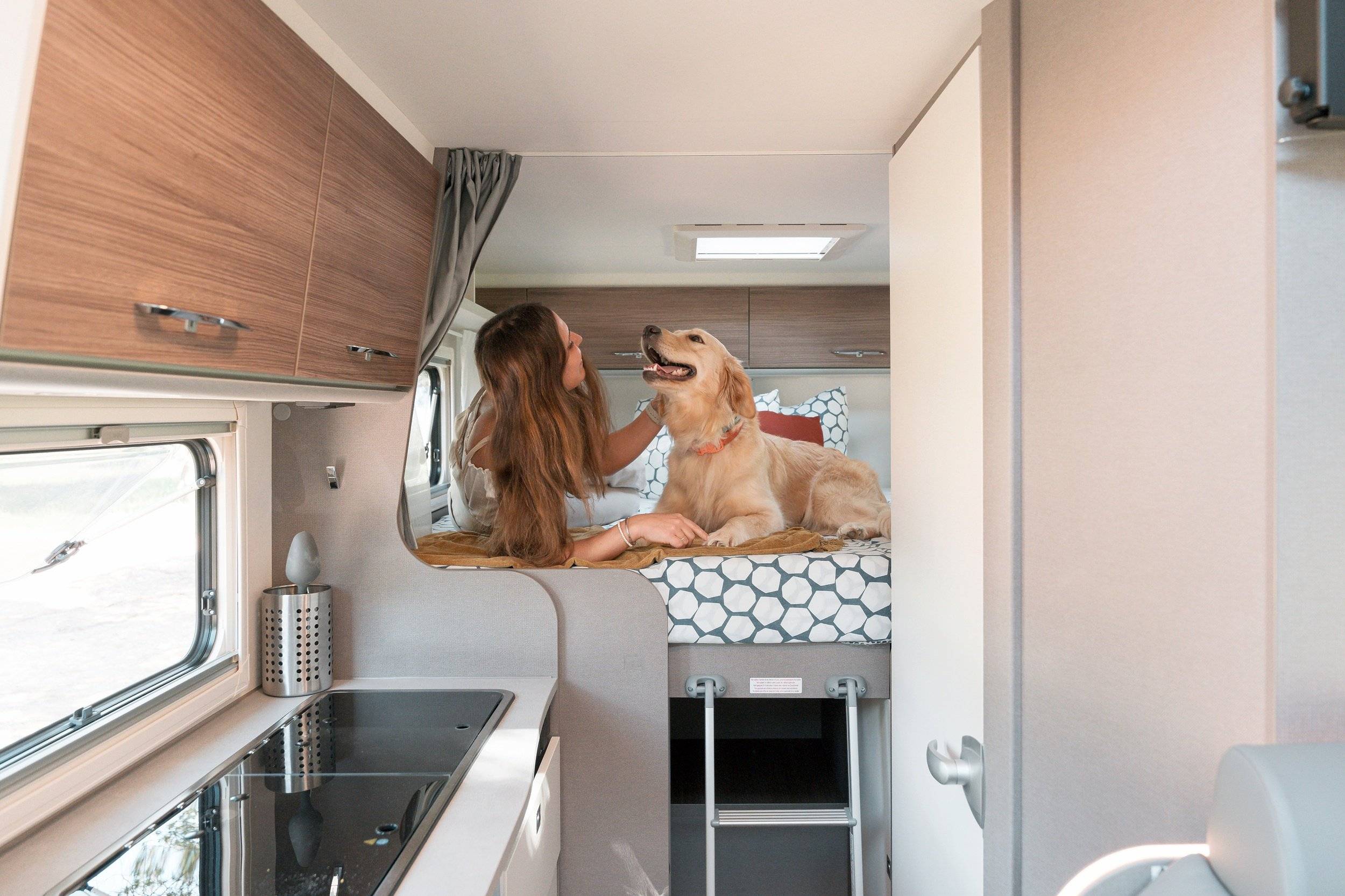 Schlafplätze Eu Comfort Compact 2 Auto Select Eu Comfort Compact 2 Auto Select - Yescapa