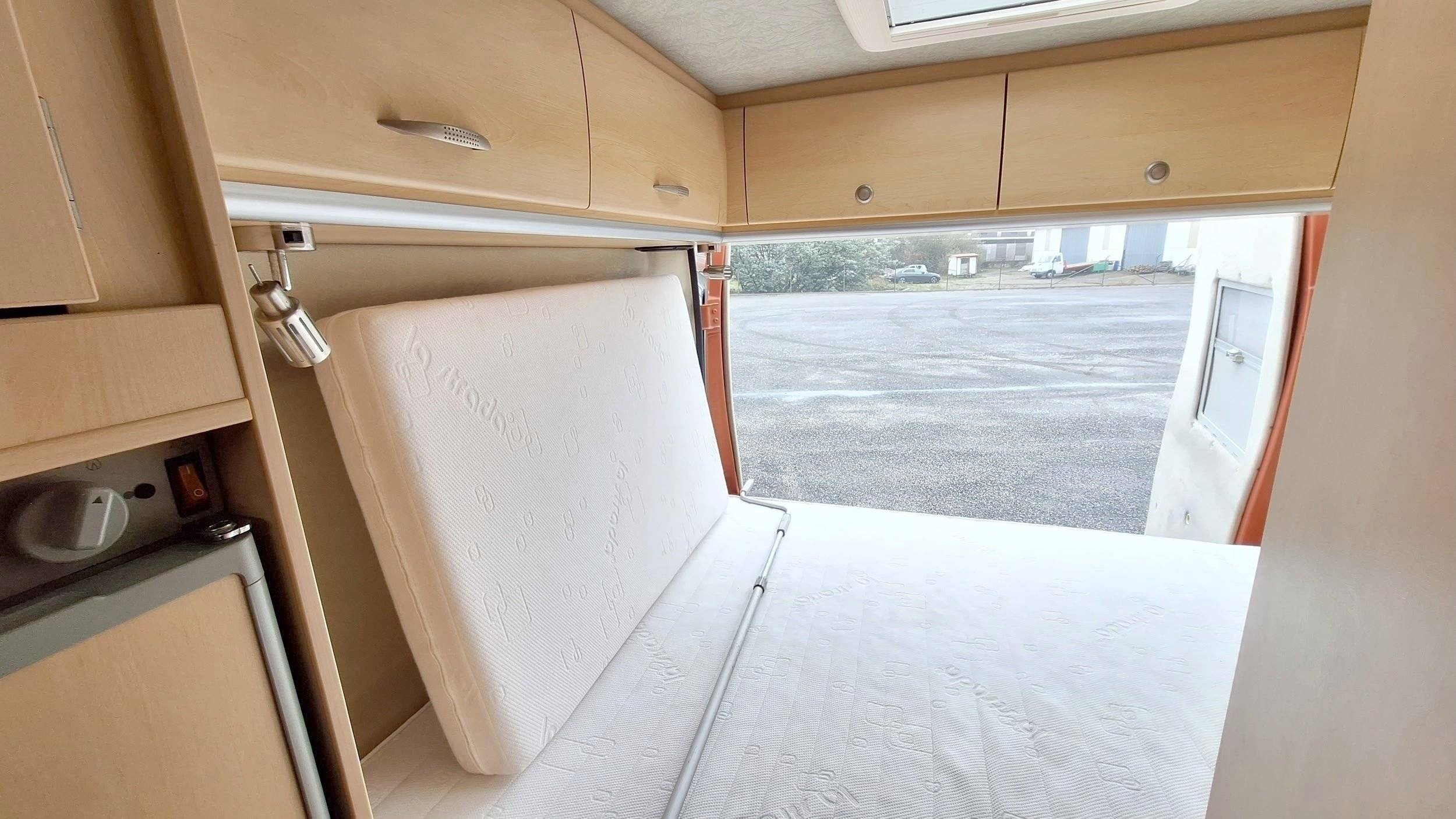 Couchages Fiat Ducato 3,0 l 180 ch - Yescapa