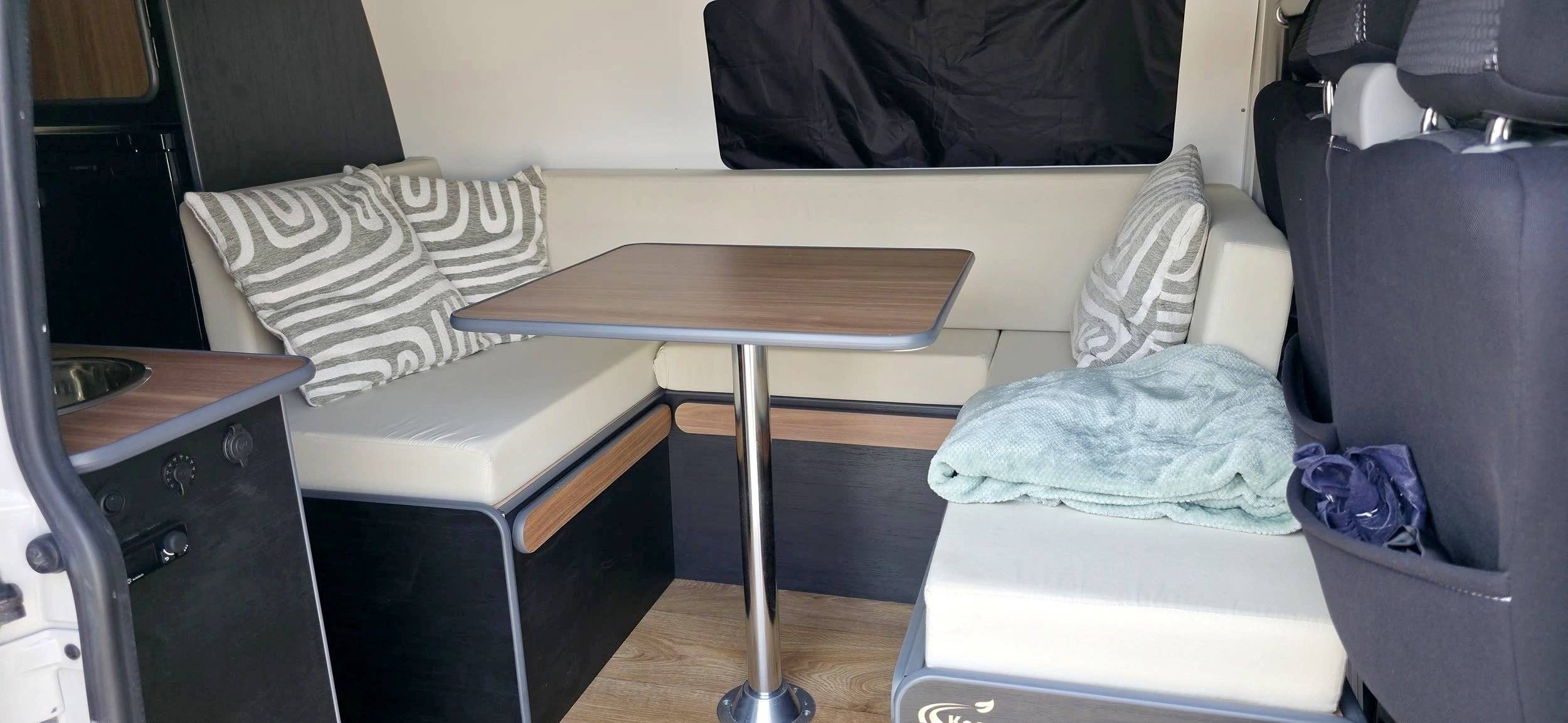 Dinette Volkswagen T5 édition 2l tdi 140 - Yescapa