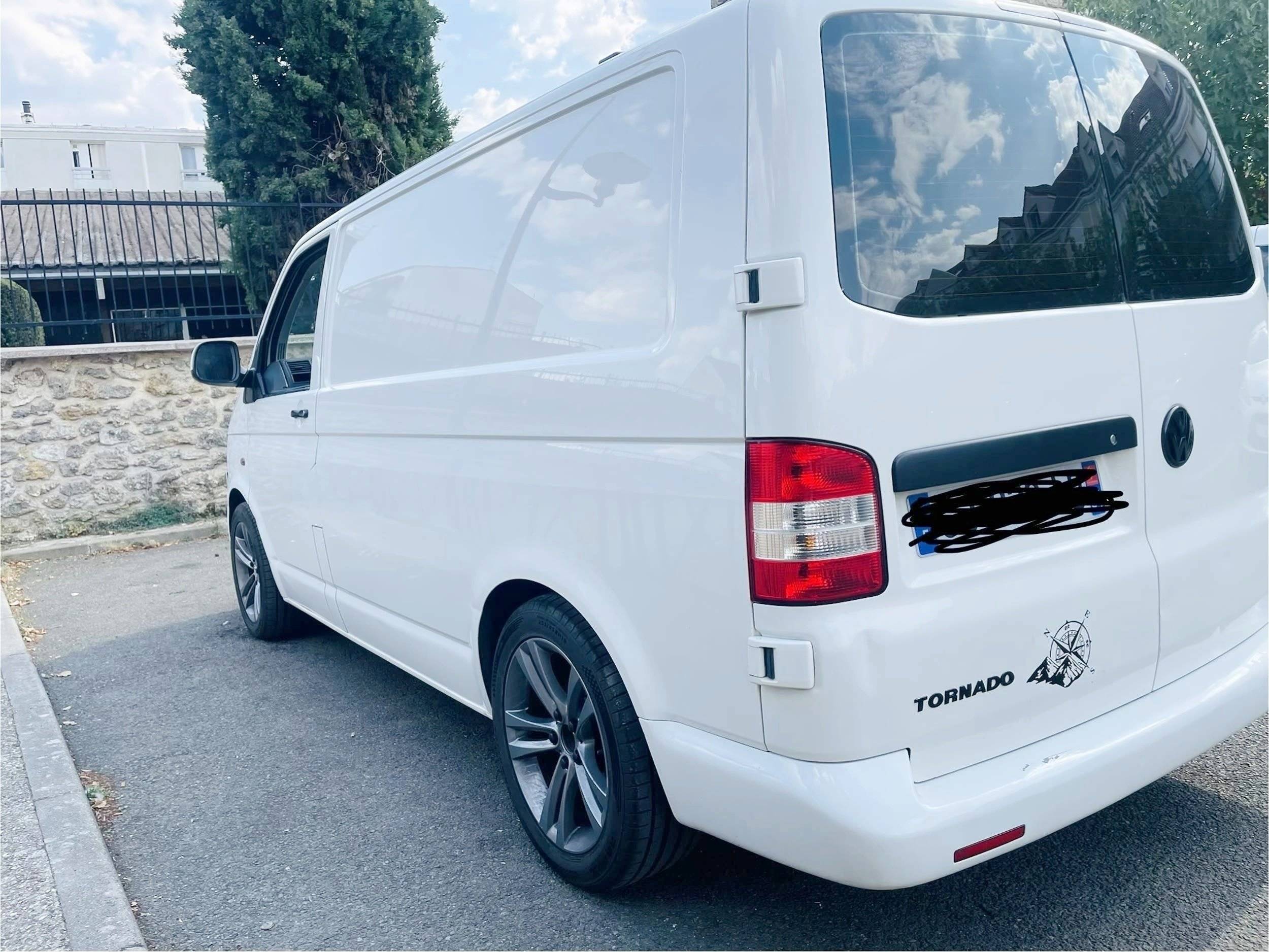 Volkswagen T5 2,5 l 102 ch