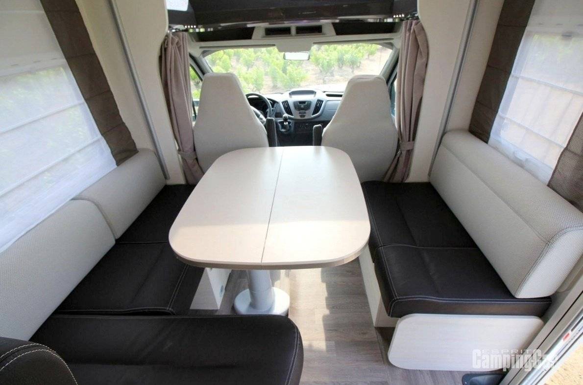 Dining Area Ford -- - Yescapa