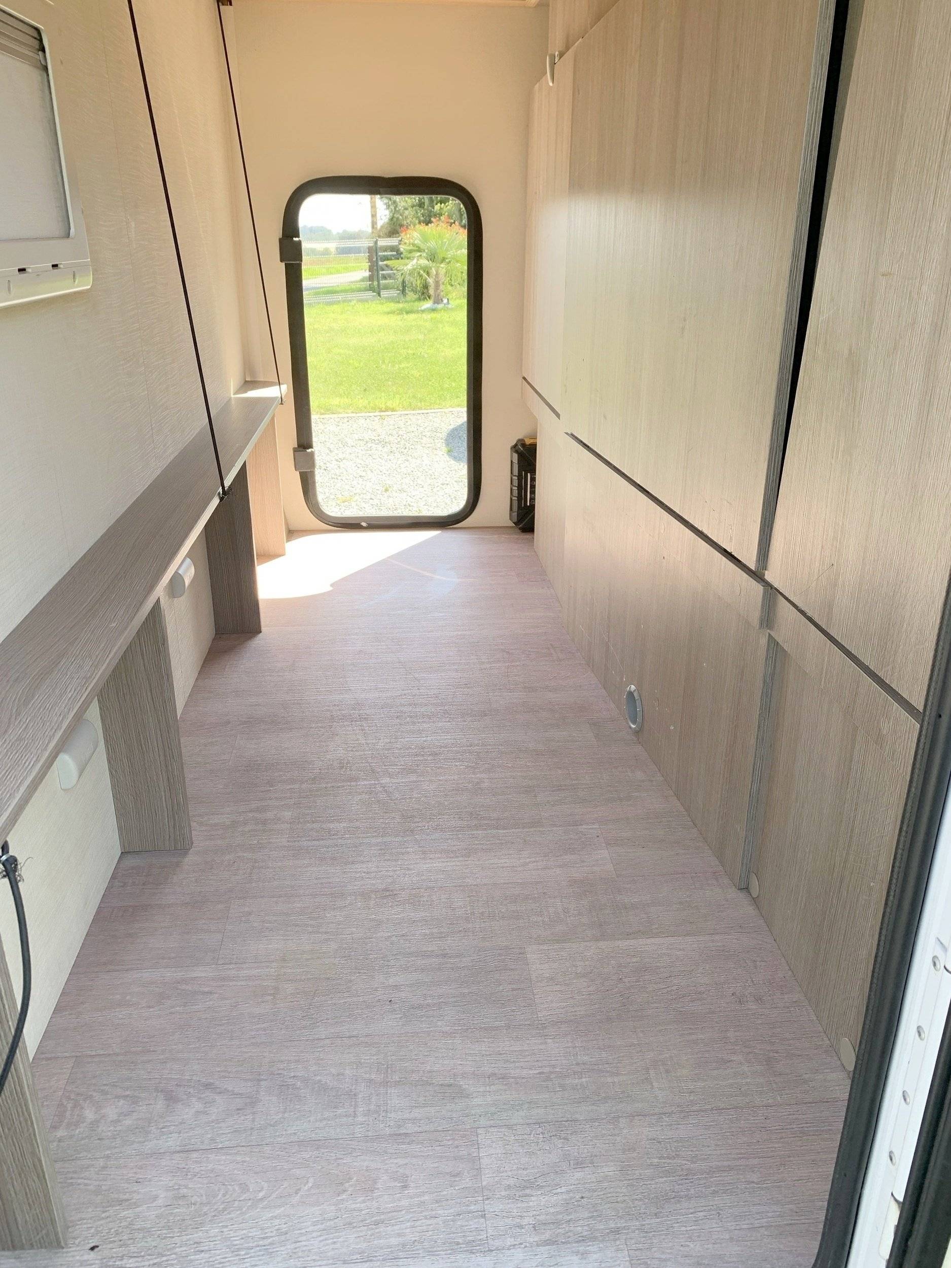 Challenger Transit 155cv