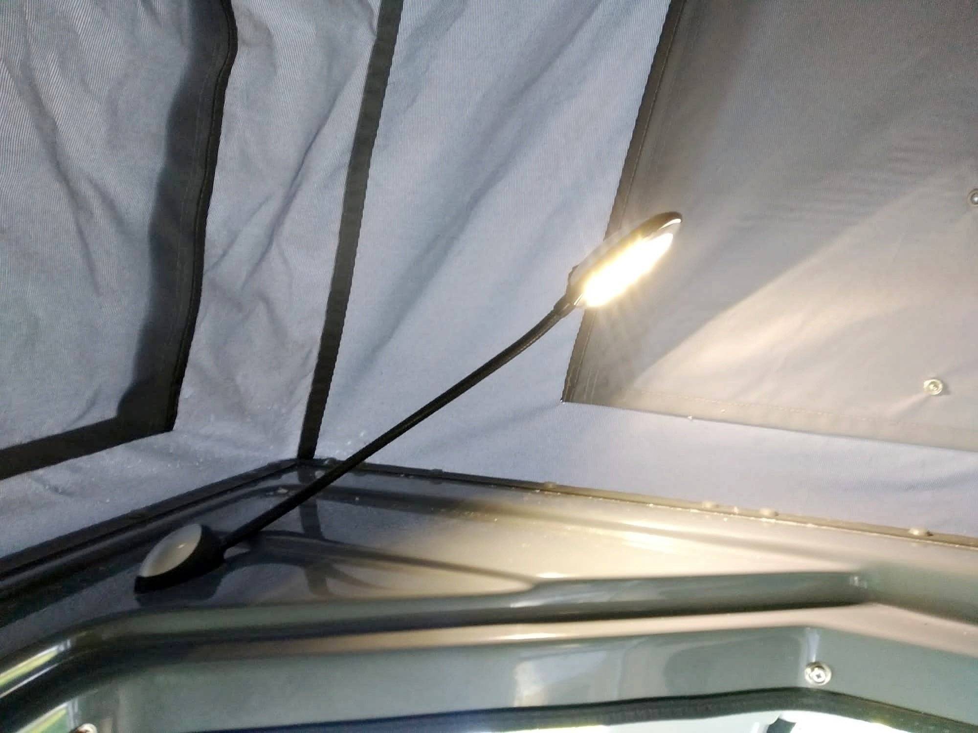 Volkswagen Transporter T6 (Amarilla)