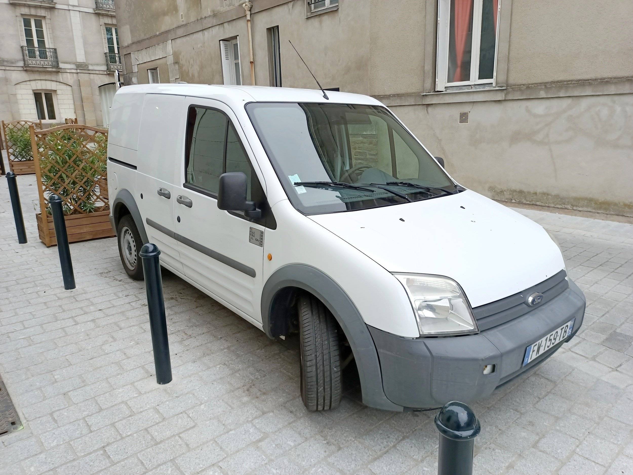 VanAltiMar Transit Connect