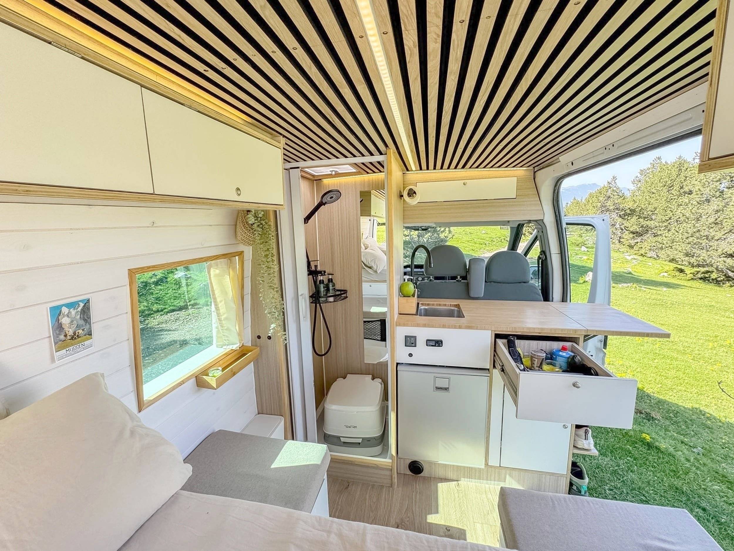 Menjador Ford Transit 2,2 l TDCi 110 ch. - Yescapa