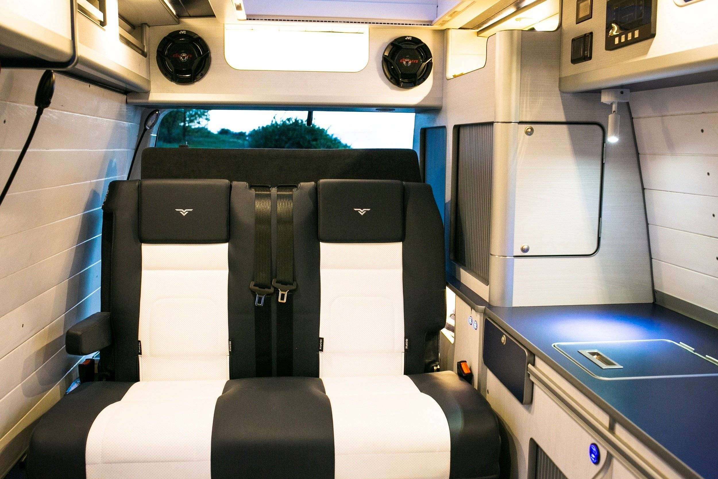 VW T5 Neptune by Yevana 